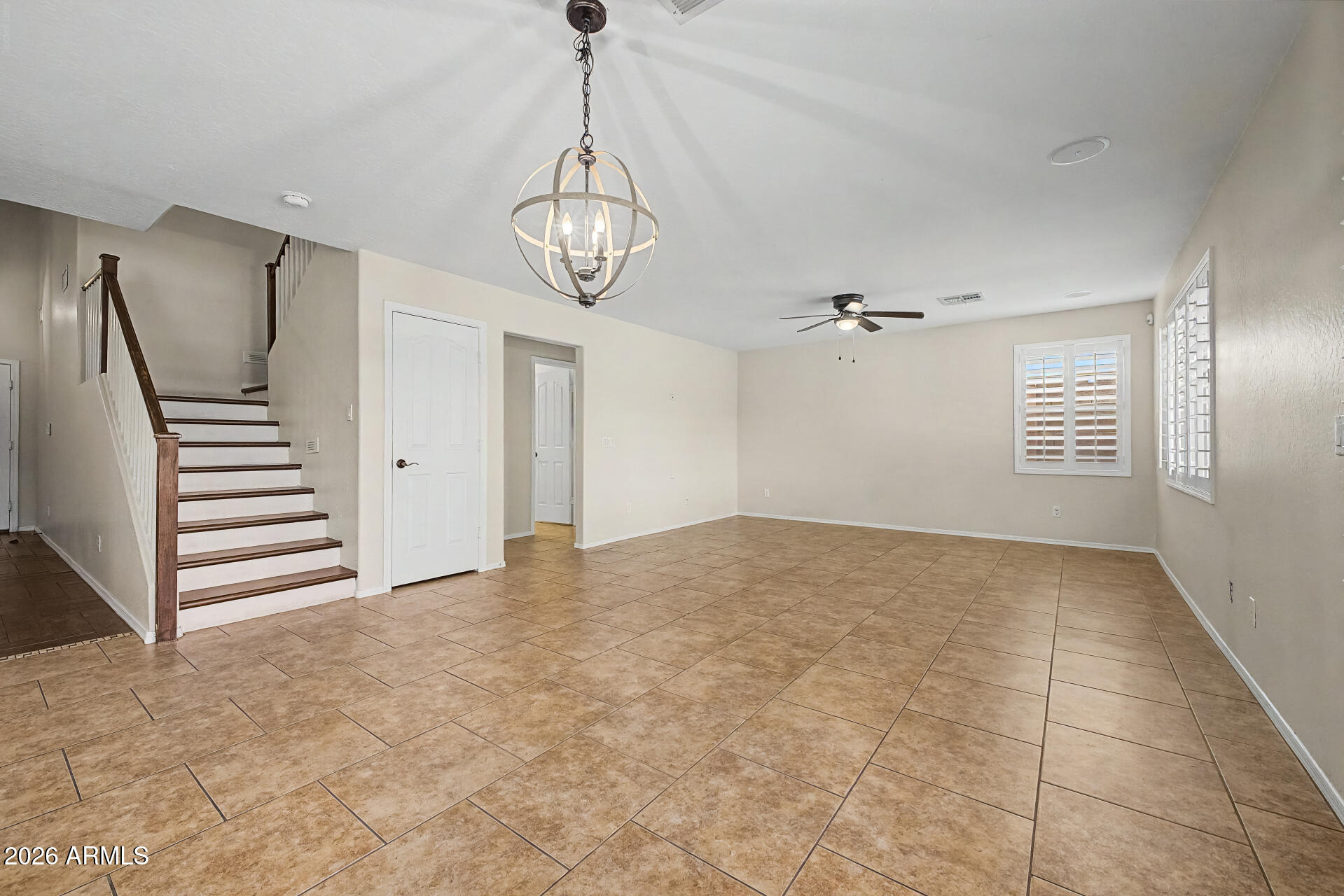 CANYON TRAILS 3L - Residential