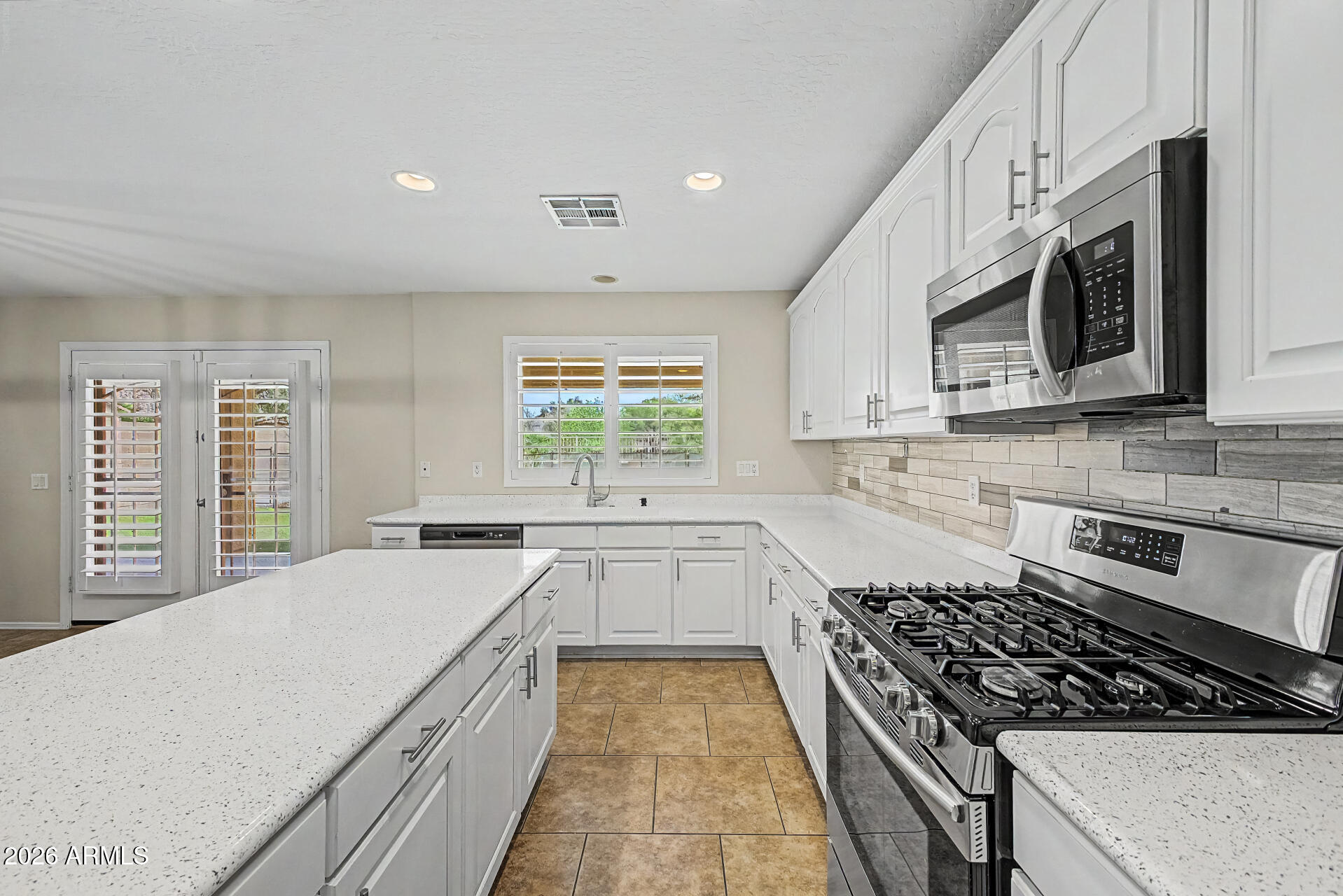 CANYON TRAILS 3L - Residential