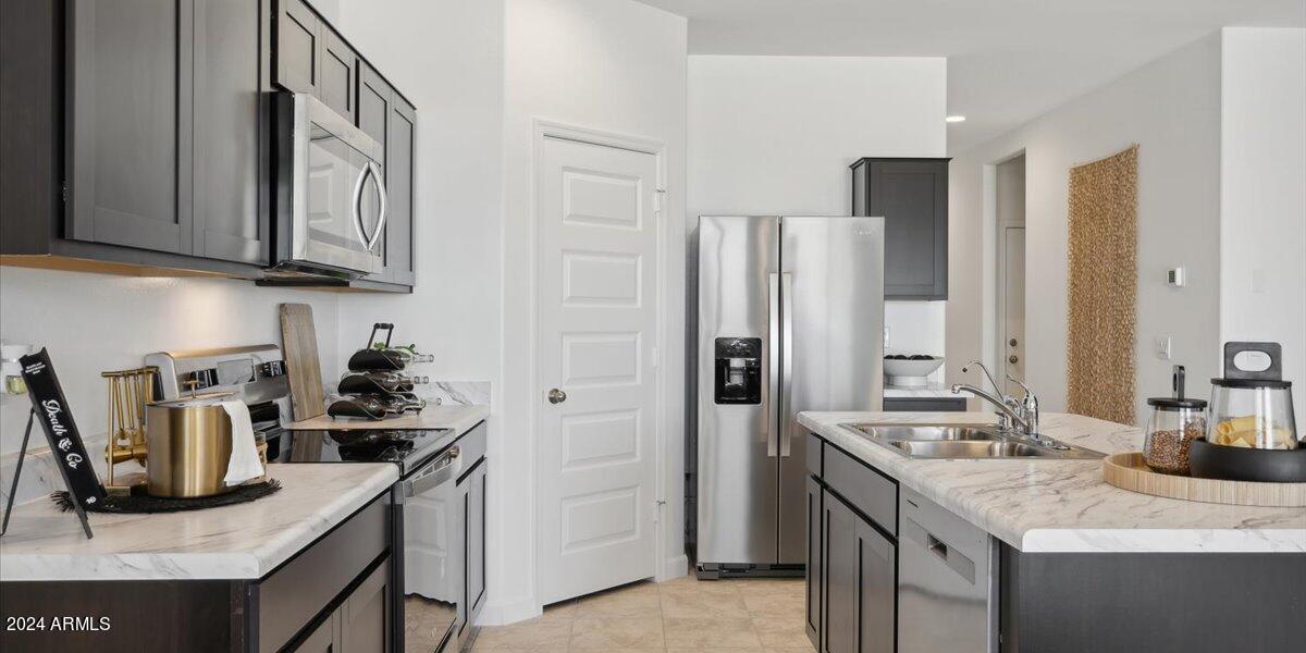 Homes 4 5550 E Mearn Road