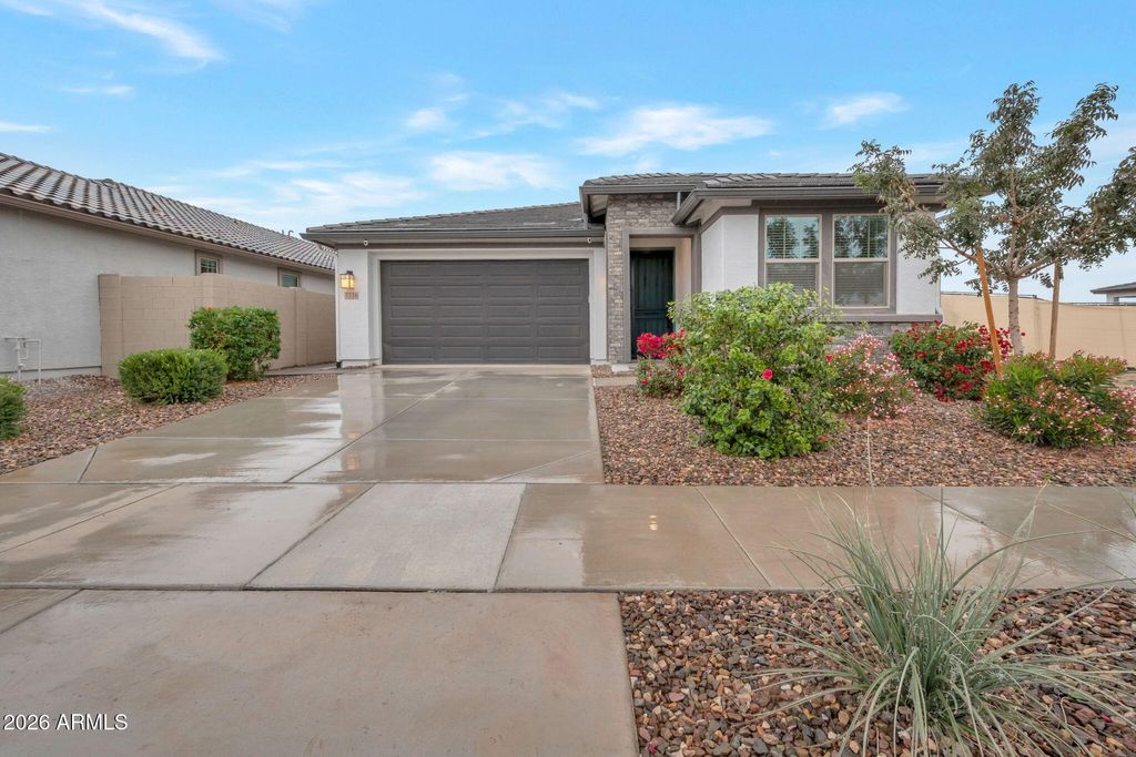 Photo of 1336 W Macaw Drive, Queen Creek, AZ 85140 (MLS # 6965612)