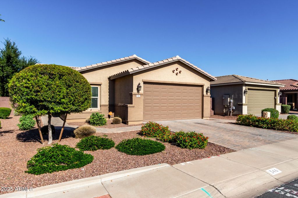 Photo of 346 W Lyle Avenue, Queen Creek, AZ 85140 (MLS # 6985942)