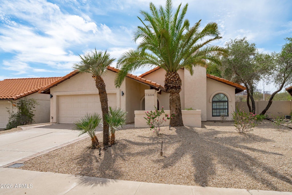 Photo of 1604 N El Camino Drive, Tempe, AZ 85288 (MLS # 7072396)
