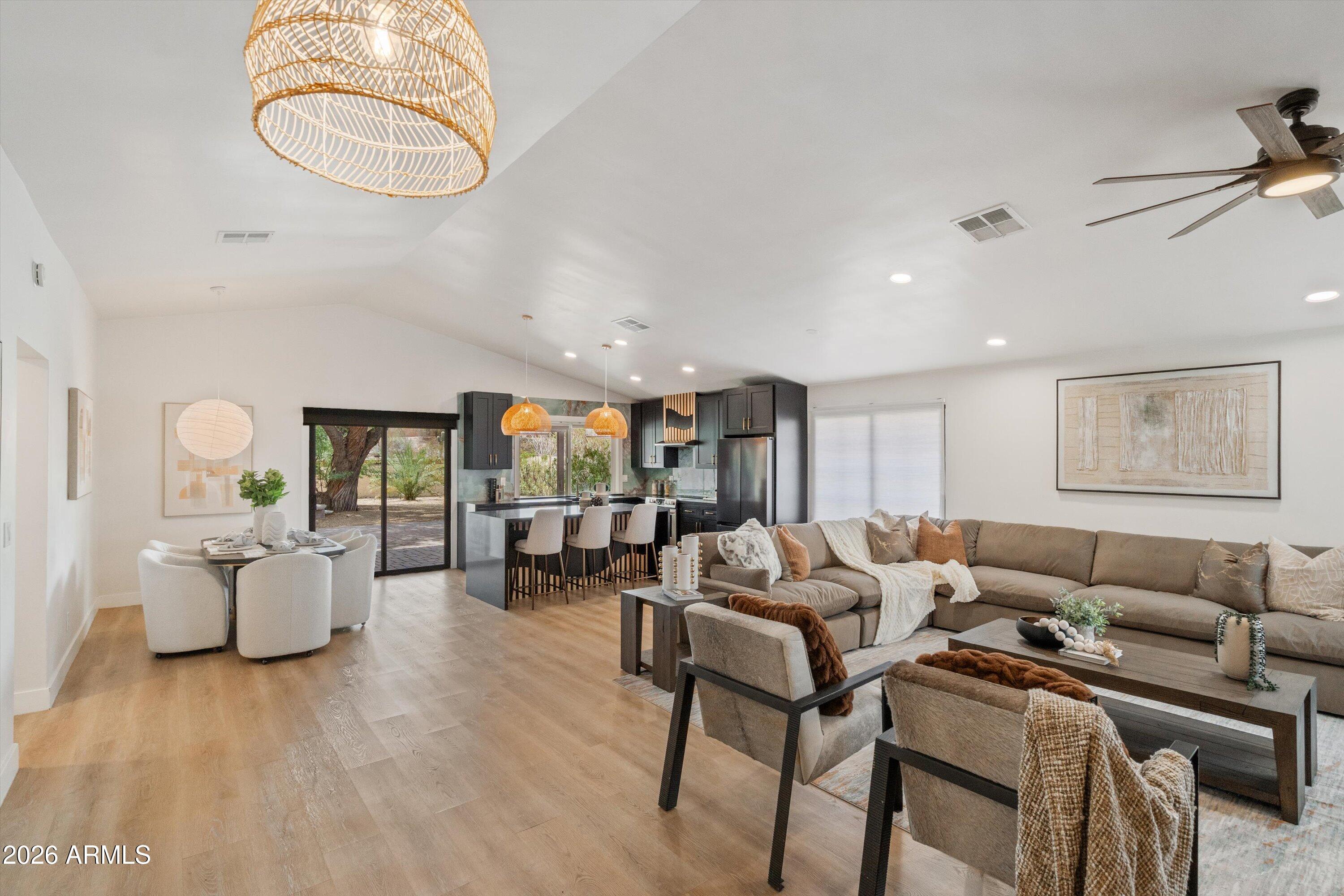 1604 N El Camino Drive