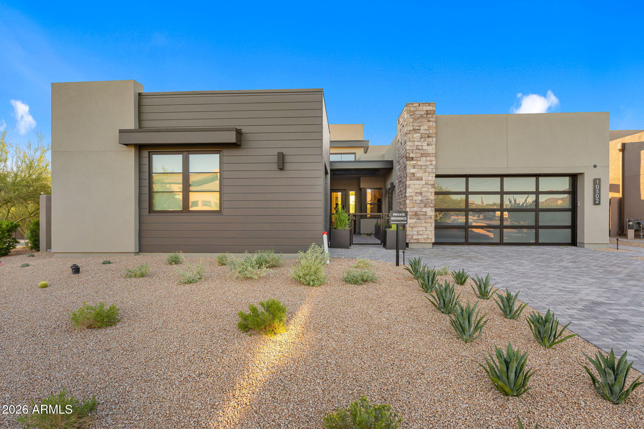 10502 N 128TH Place