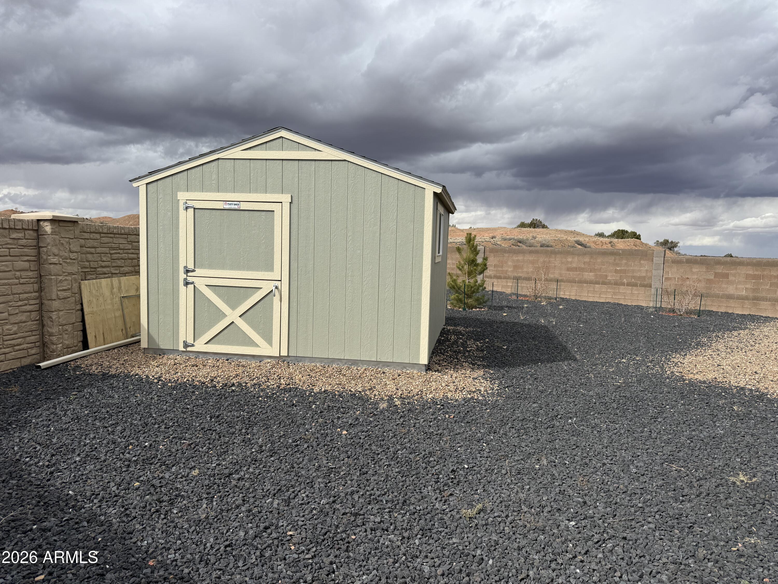 1030 N HILLSHIRE Circle