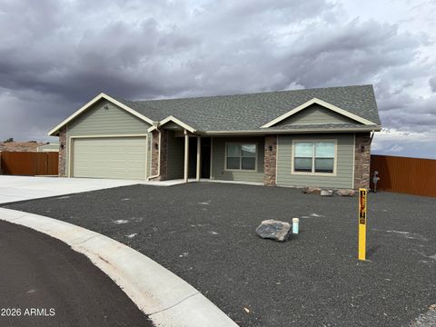Property photo of 1030 N Hillshire Circle, Taylor, AZ 85939
