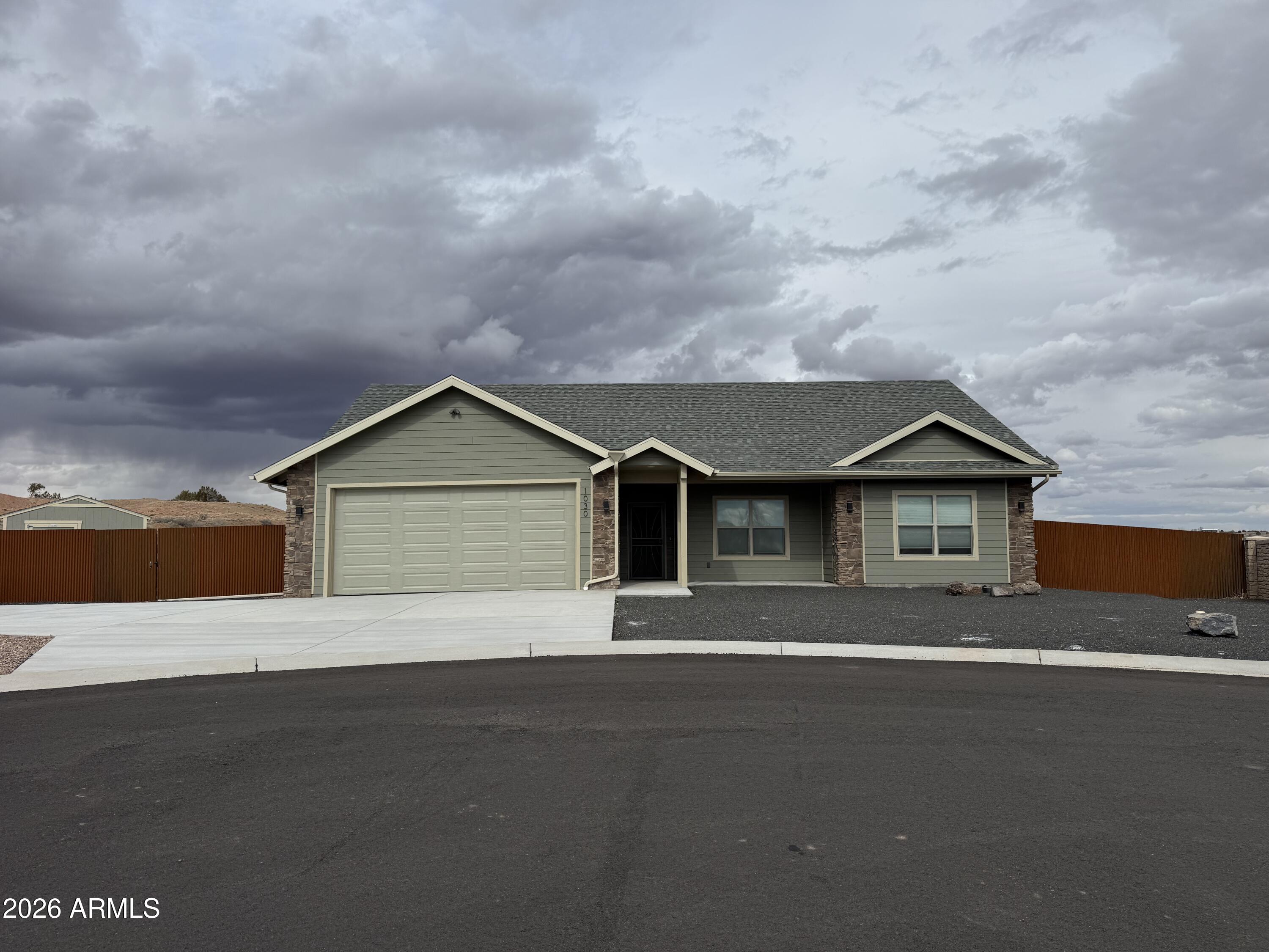 1030 N HILLSHIRE Circle