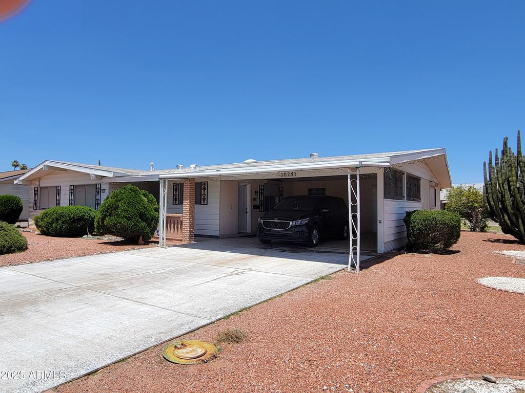 Photo of 10241 N 109th Avenue, Sun City, AZ 85351 (MLS # 6975289)