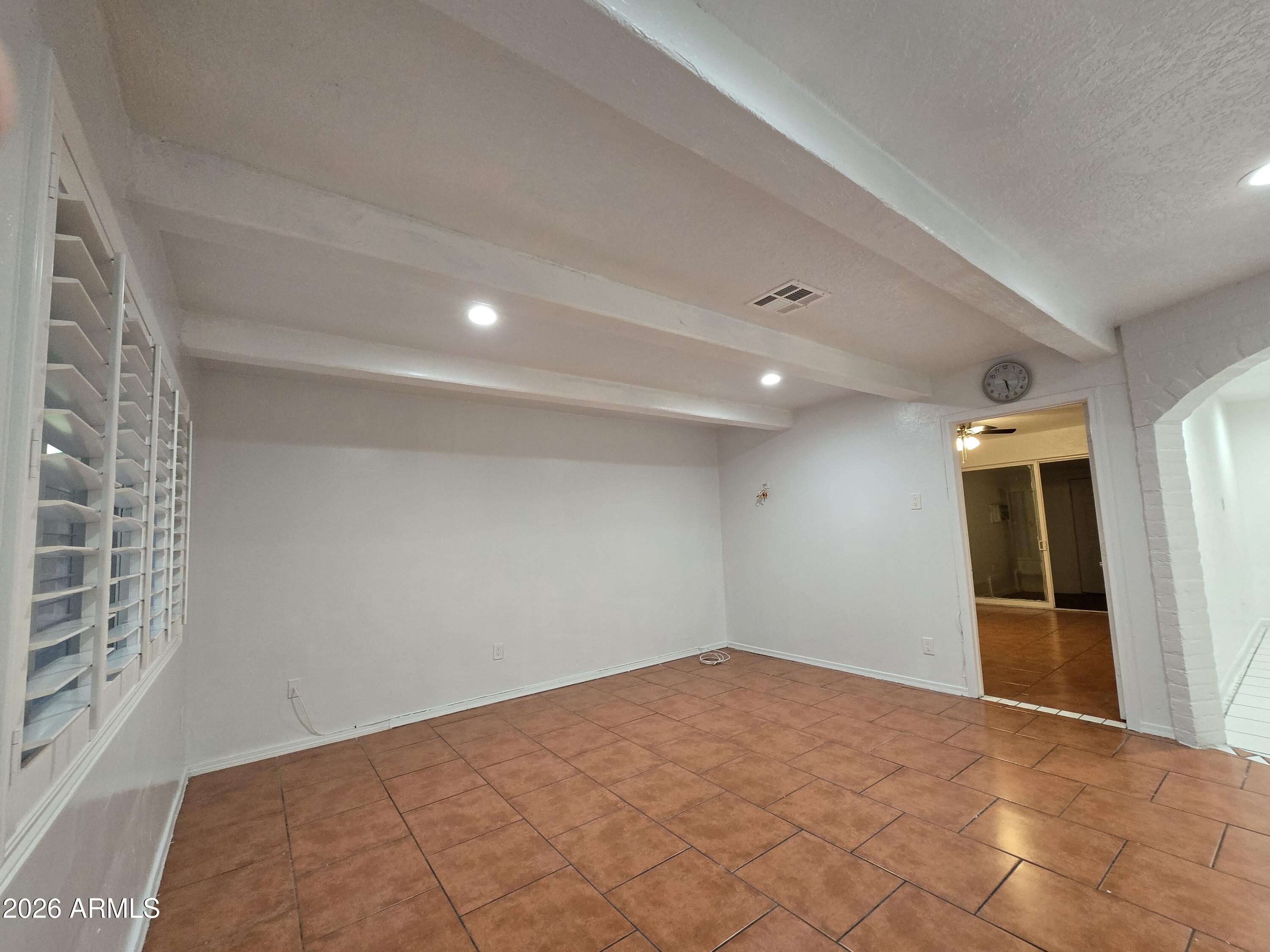 3420 W MARYLAND Avenue