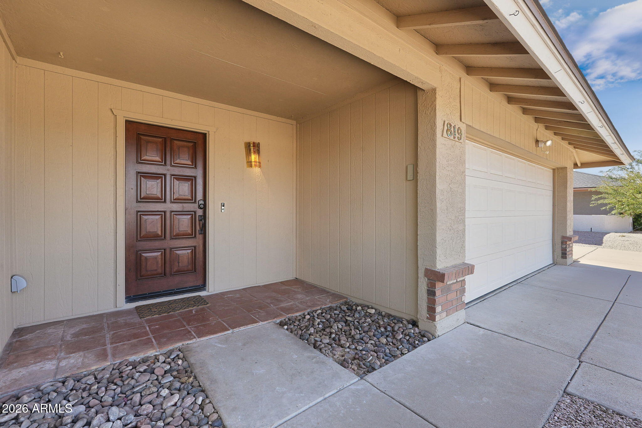 819 W Lodge Drive