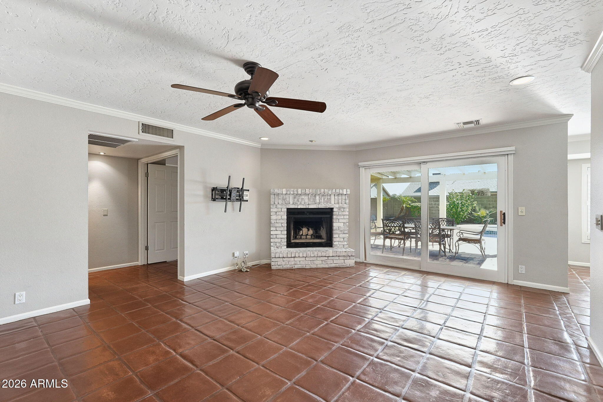 819 W Lodge Drive