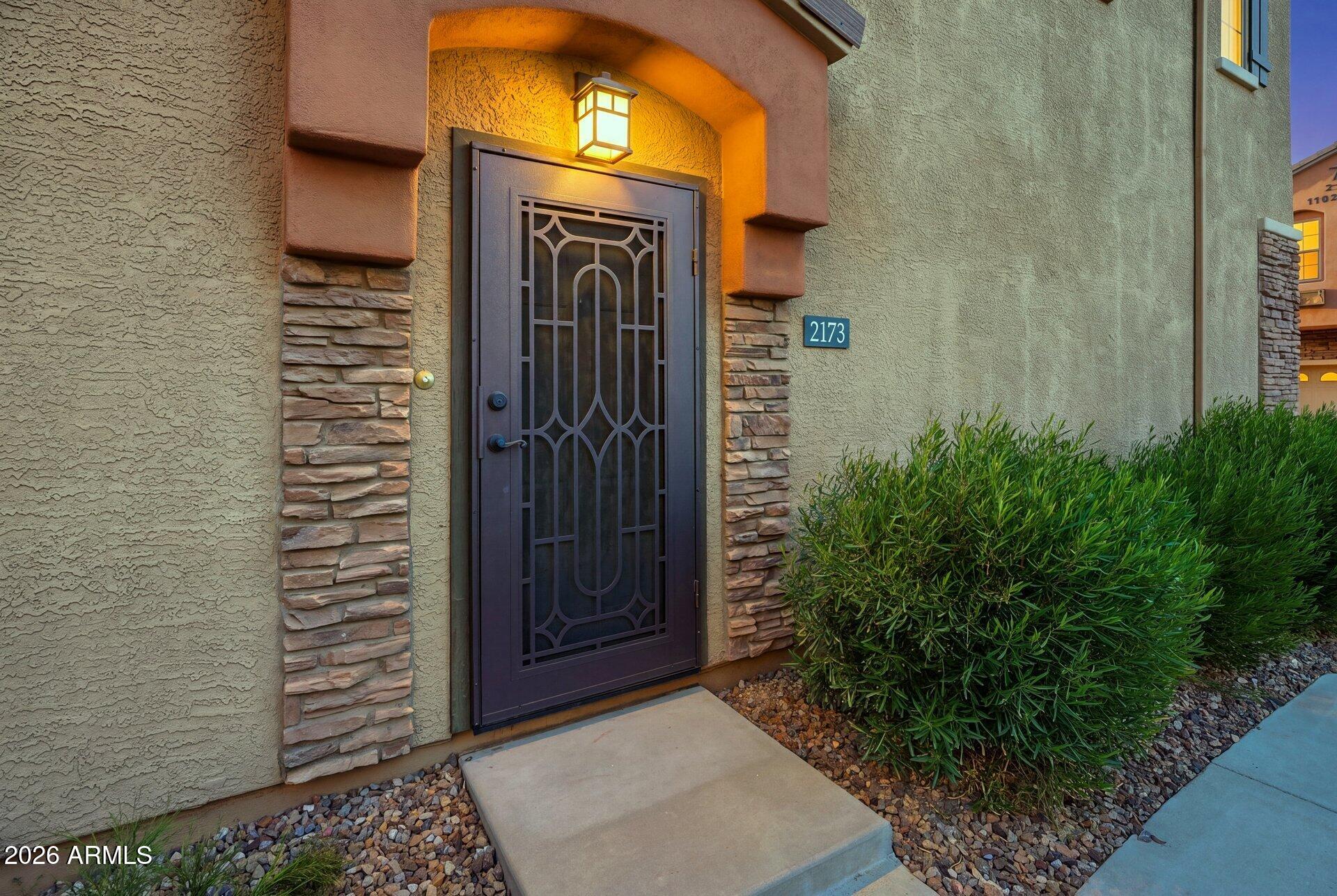 1350 S GREENFIELD Road 2173