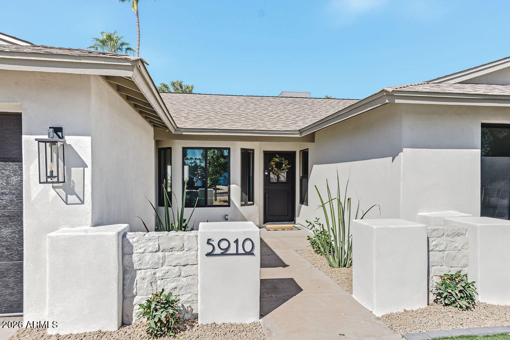 5910 E CLAIRE Drive