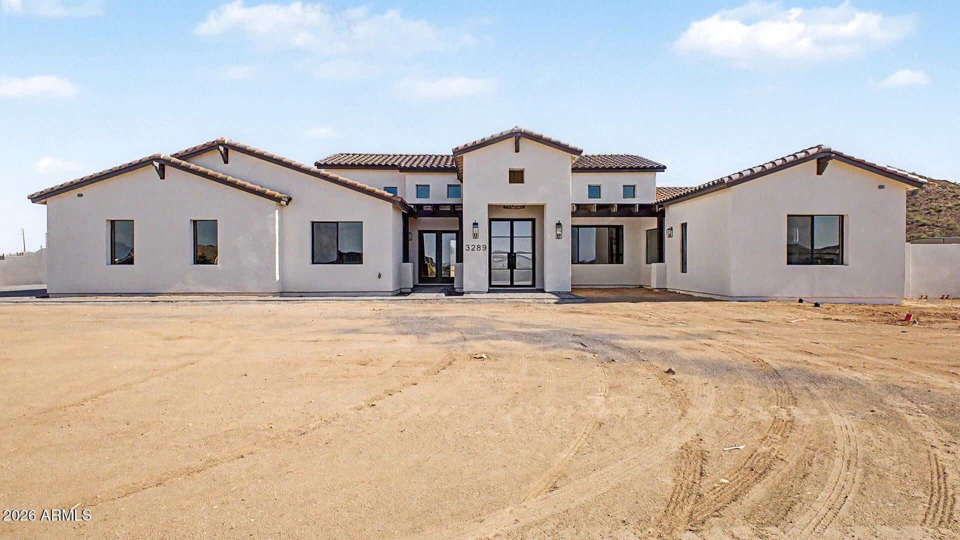 3289 W Lind Road
