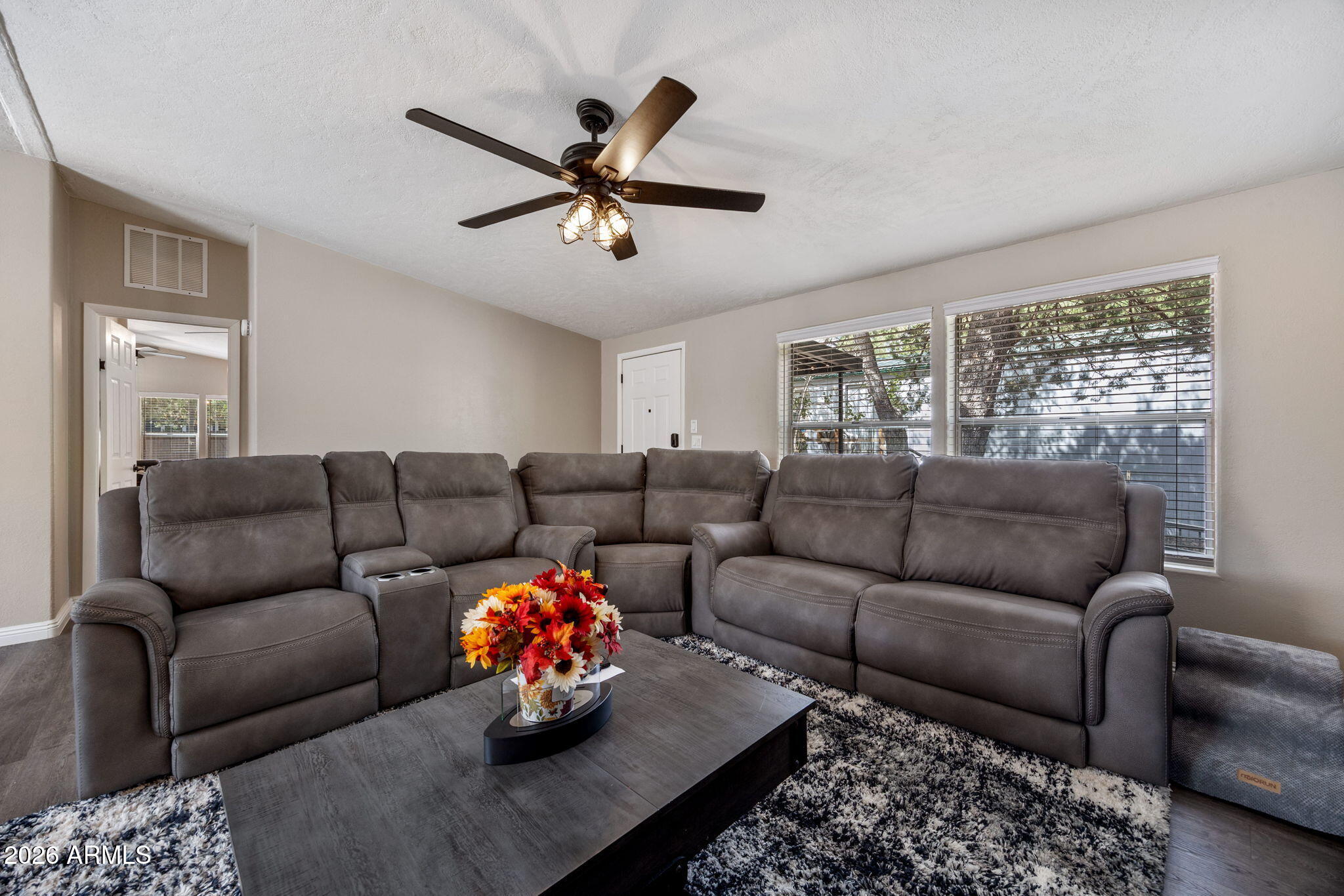 2937 W WHIPPLE --