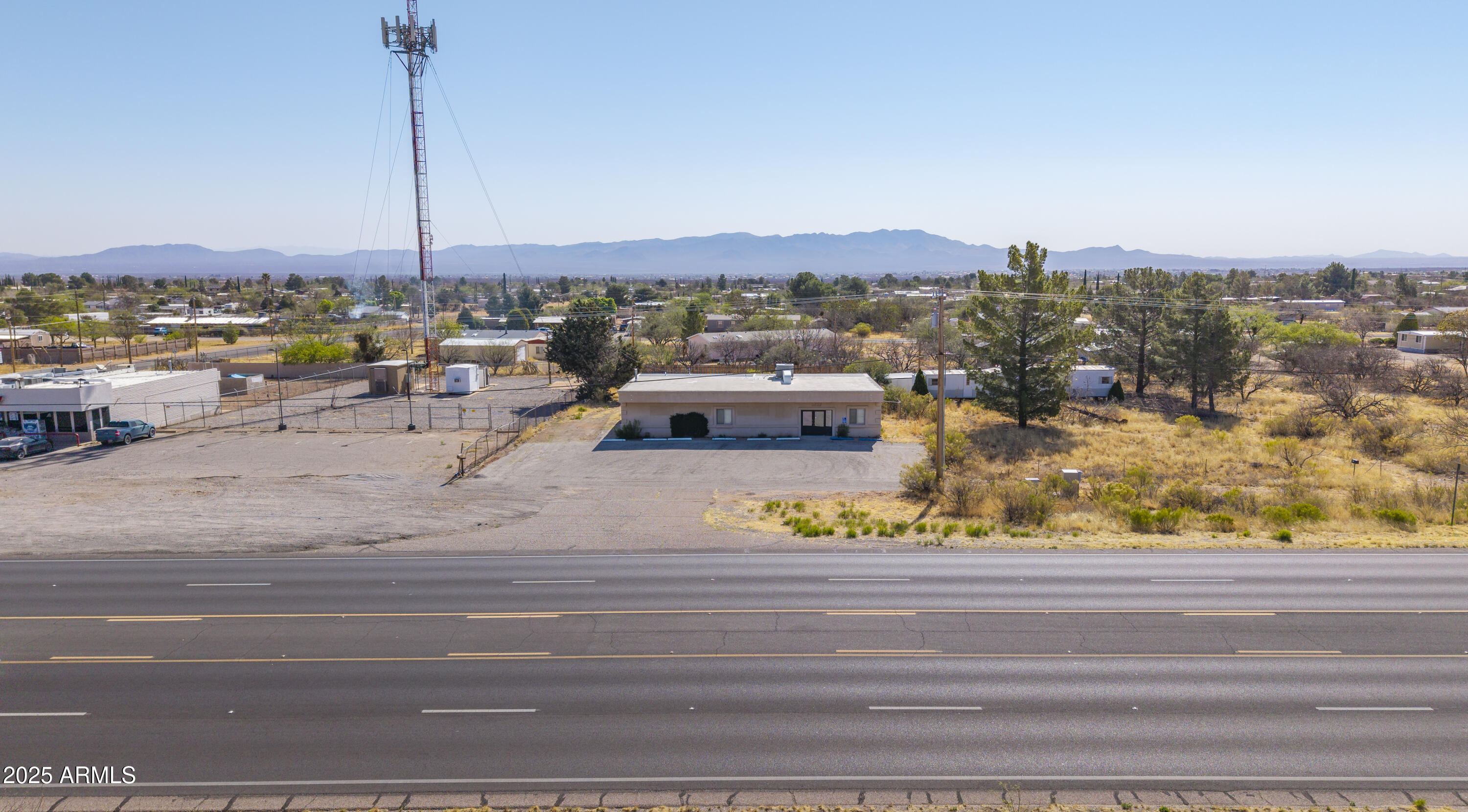 5237 S HIGHWAY 92 --