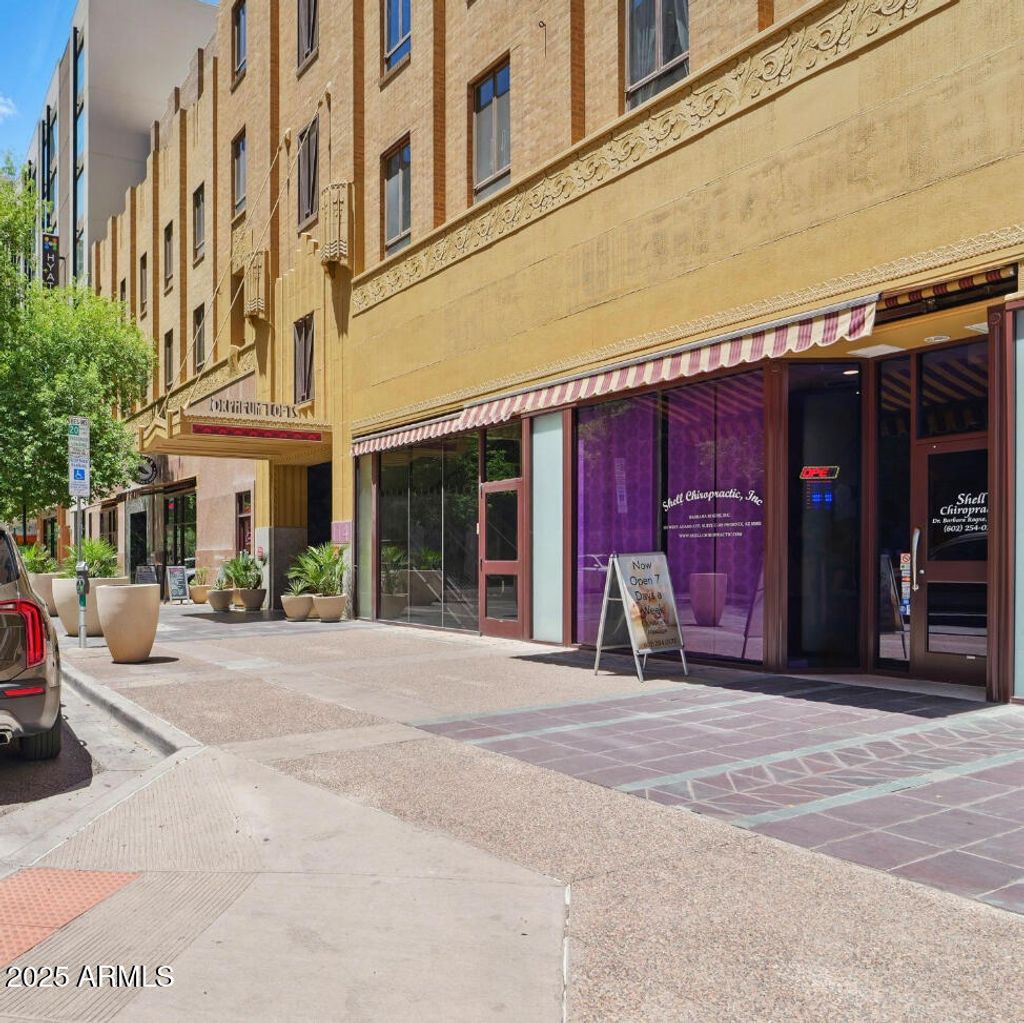 Photo of 114 W Adams Street #505, Phoenix, AZ 85003 (MLS # 6876214)