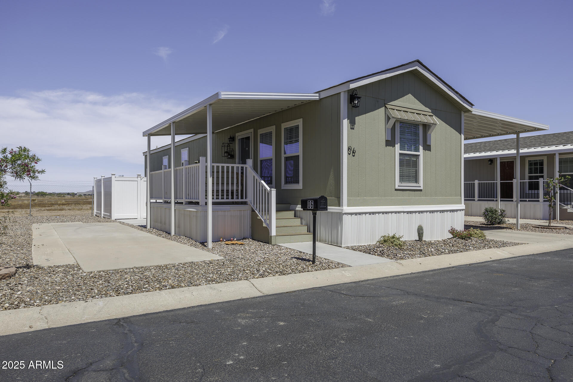 426 W COTTONWOOD Lane 28