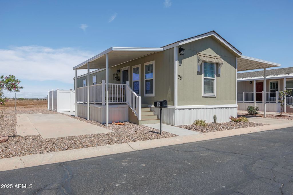 Photo of 426 W Cottonwood Lane #28, Casa Grande, AZ 85122 (MLS # 6878302)