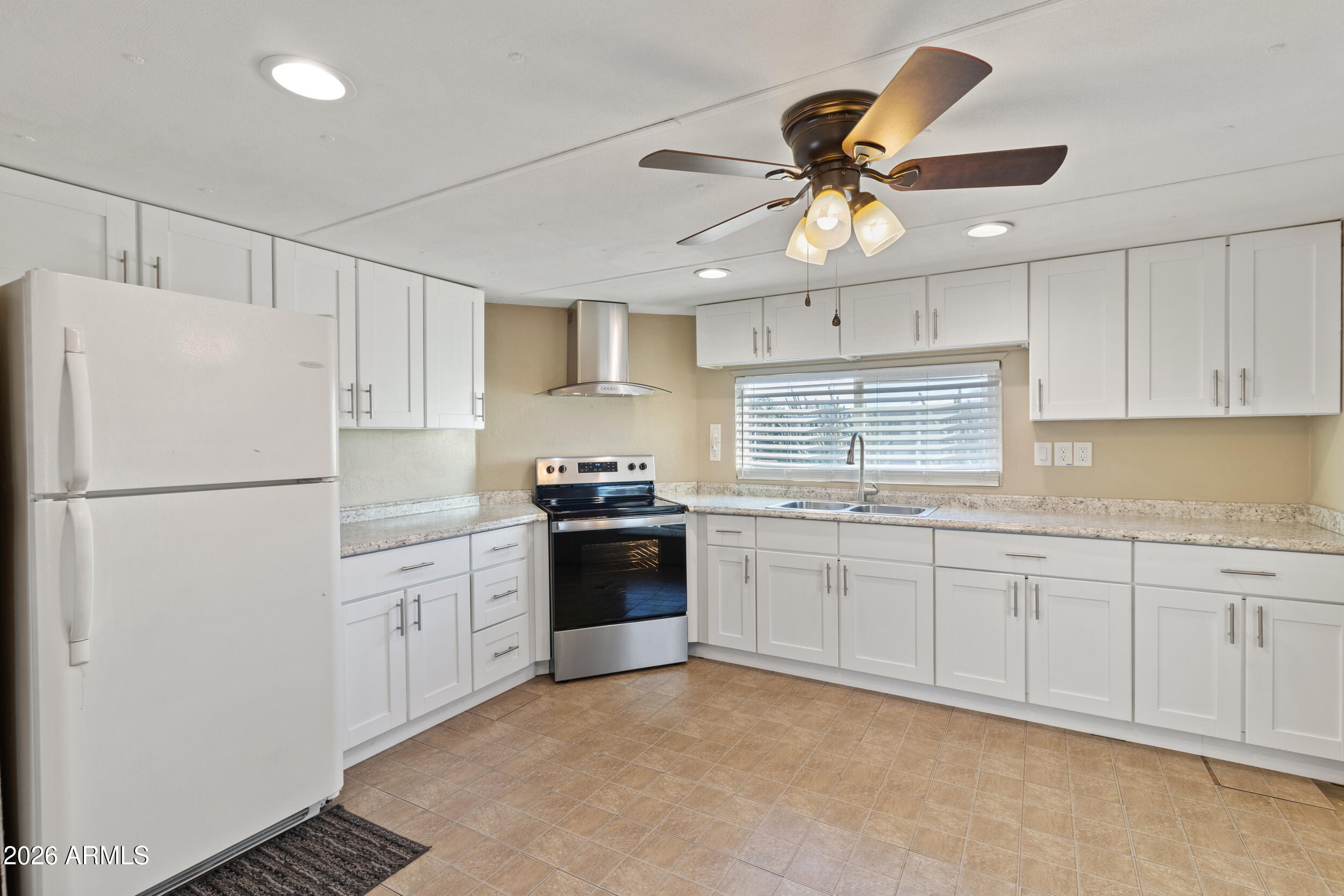 535 S ALMA SCHOOL Road 69