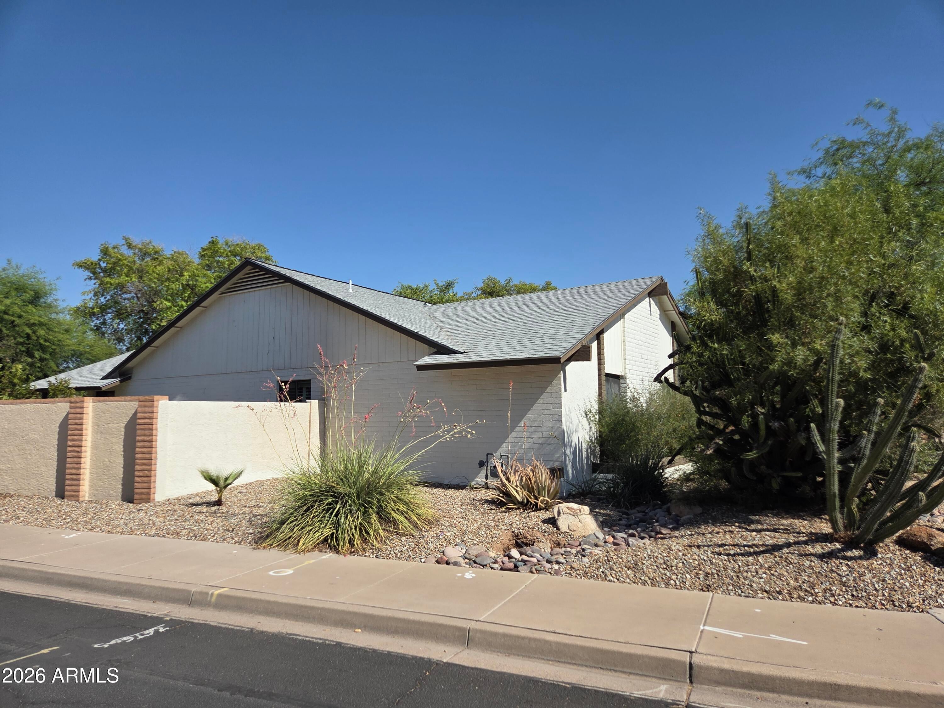 2701 S LOS ALTOS --