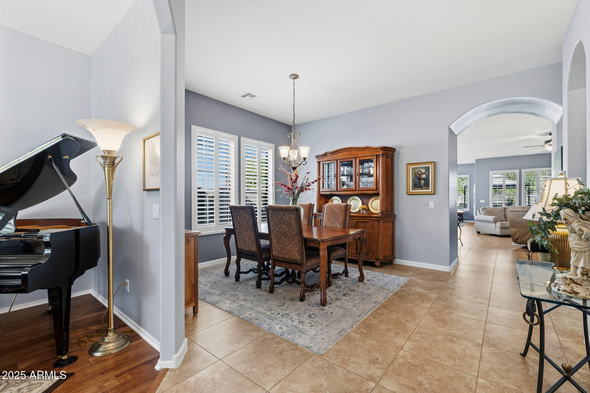 3492 E MESQUITE Street