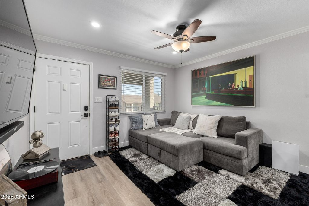 Photo of 12440 N 20th Street #220, Phoenix, AZ 85022 (MLS # 7000958)