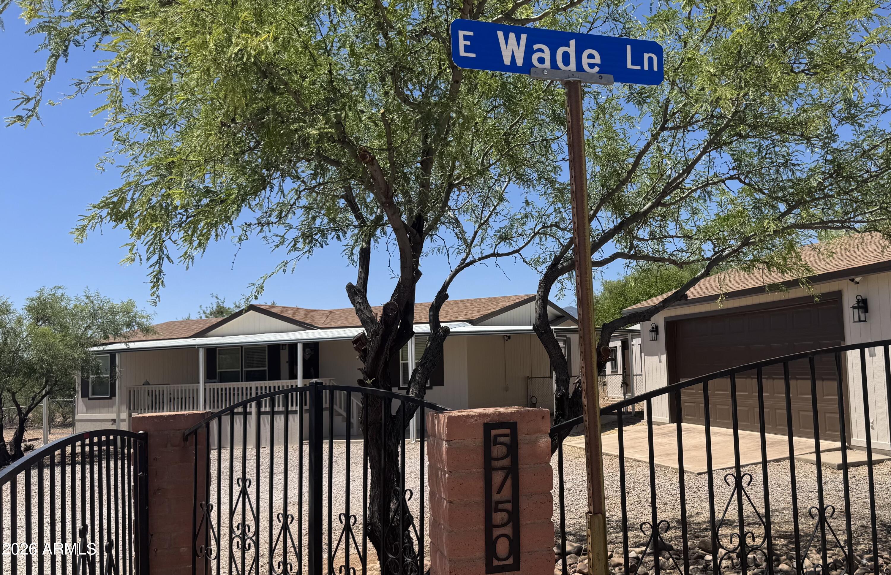 5750 E WADE Lane