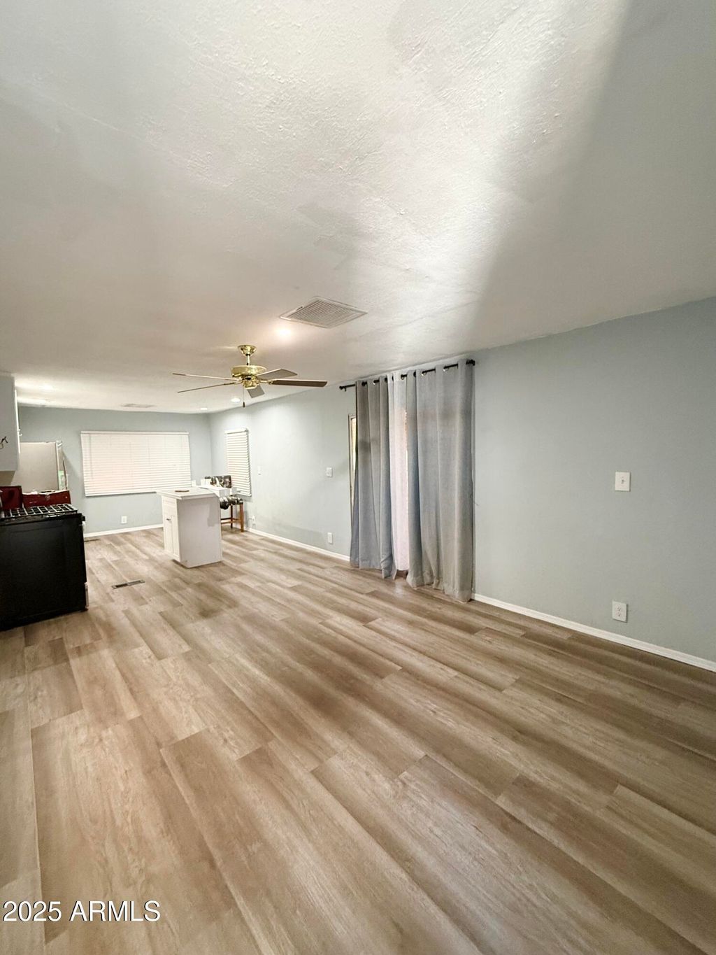 Photo of 10701 N 99th Avenue #17, Peoria, AZ 85345 (MLS # 6929623)