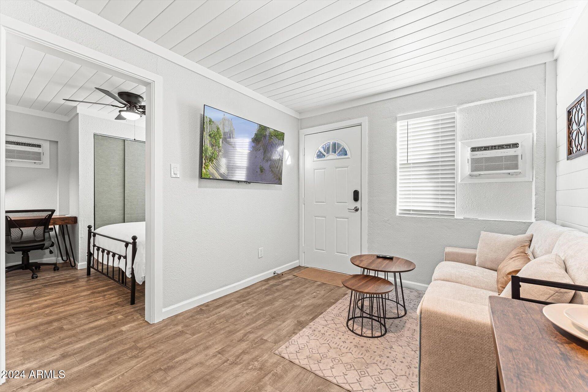 299 S OREGON Street 5