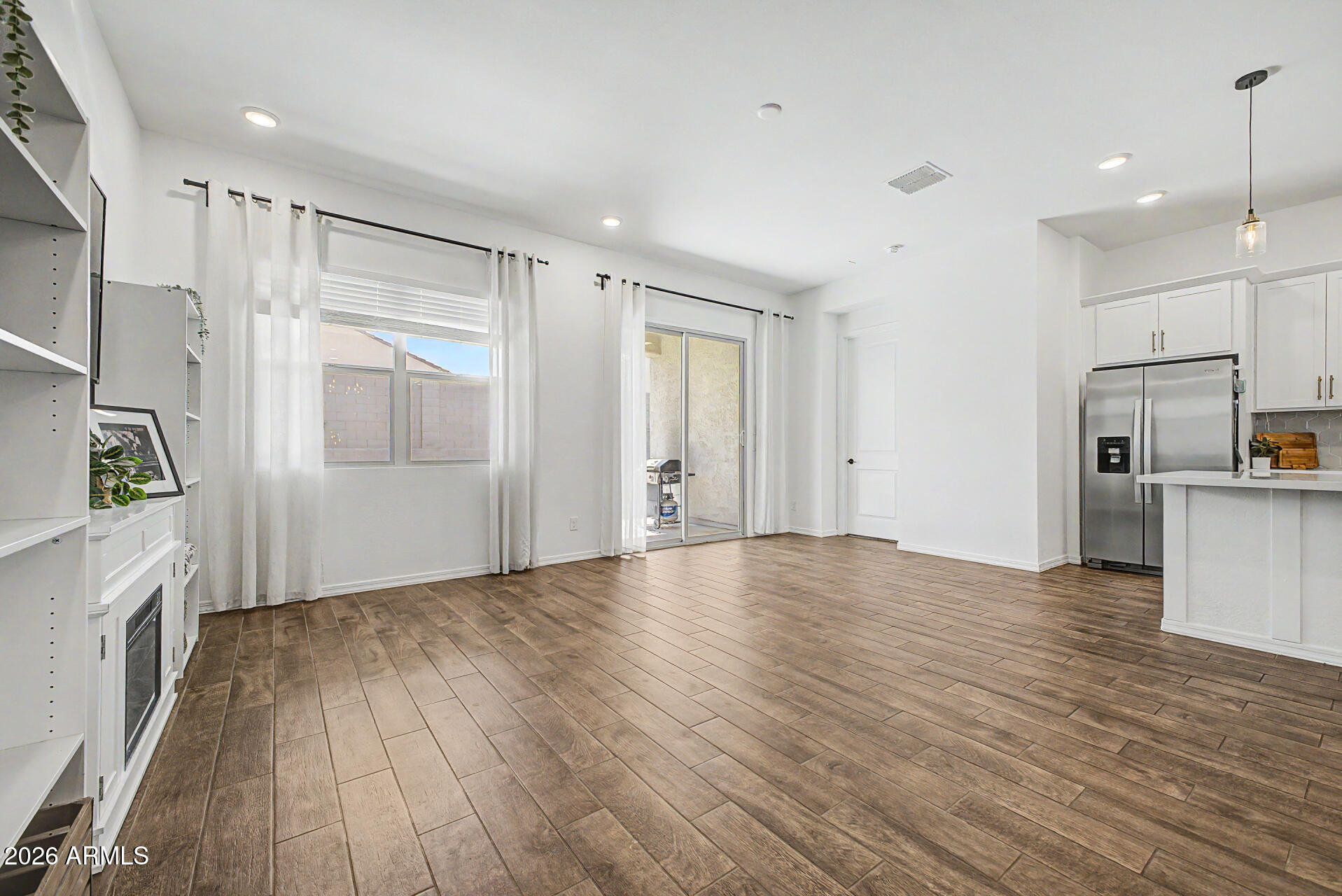 4437 W MOUNTAIN LAURAL Drive