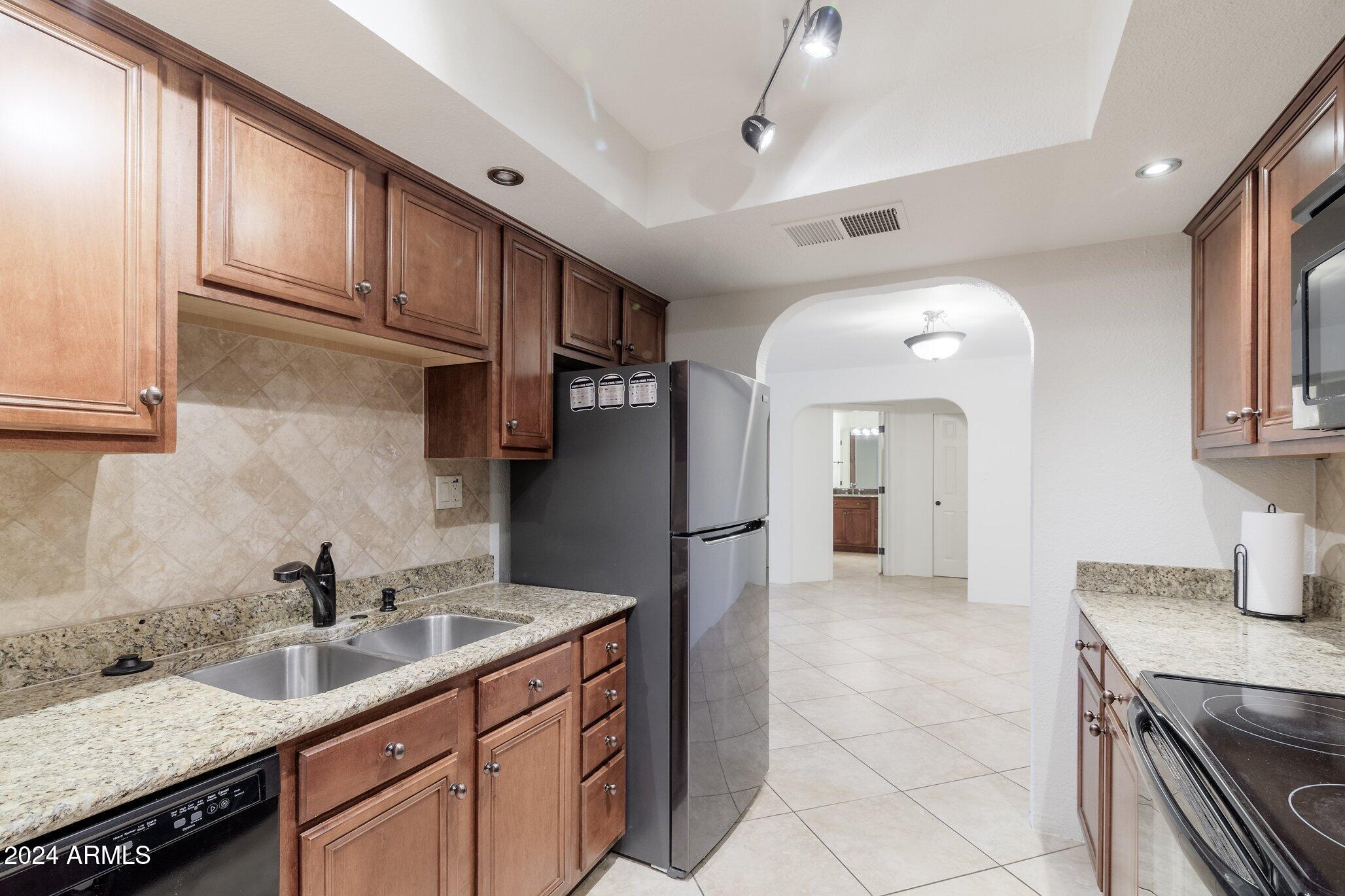 8500 E INDIAN SCHOOL Road 129
