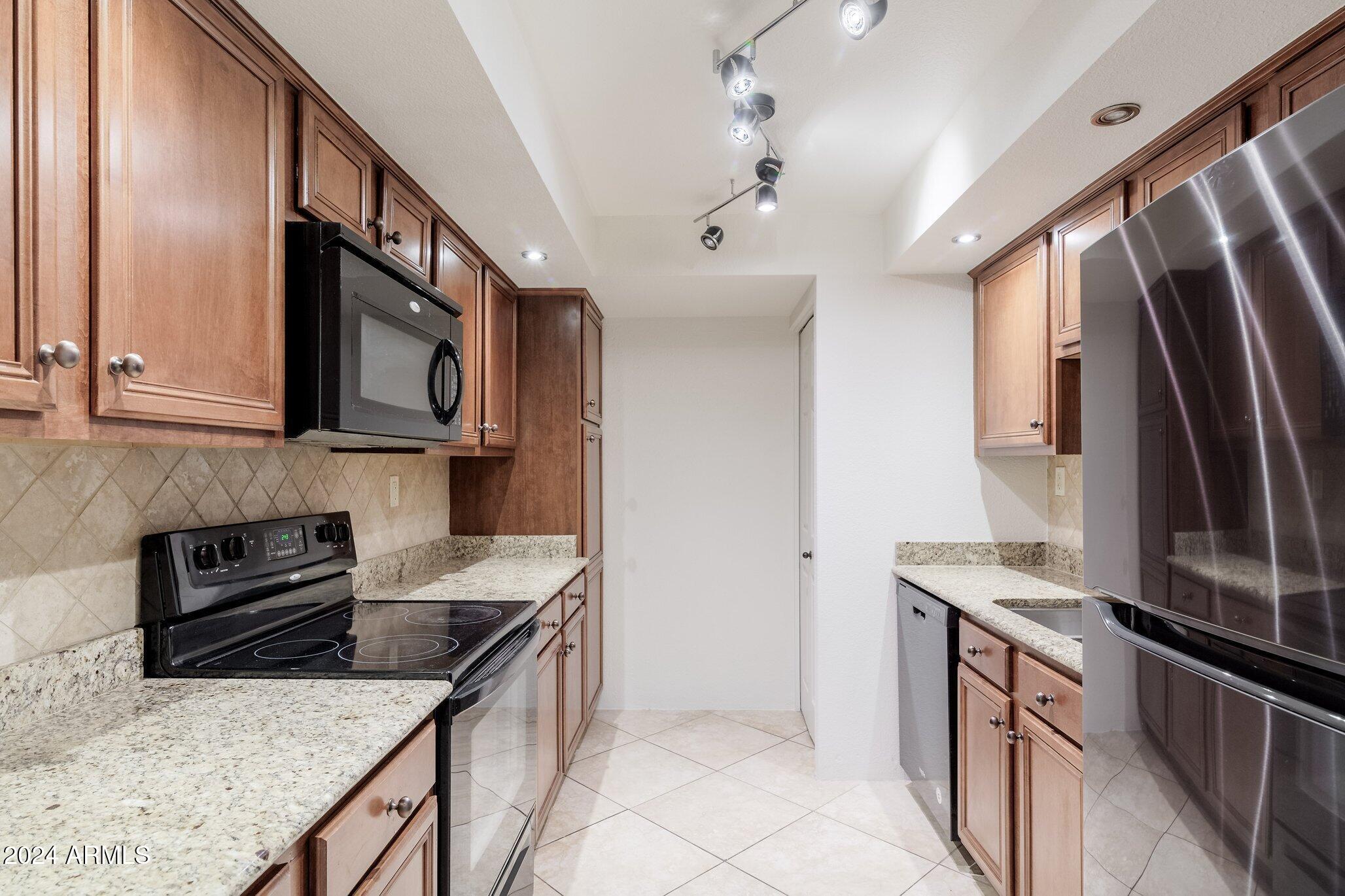 8500 E INDIAN SCHOOL Road 129