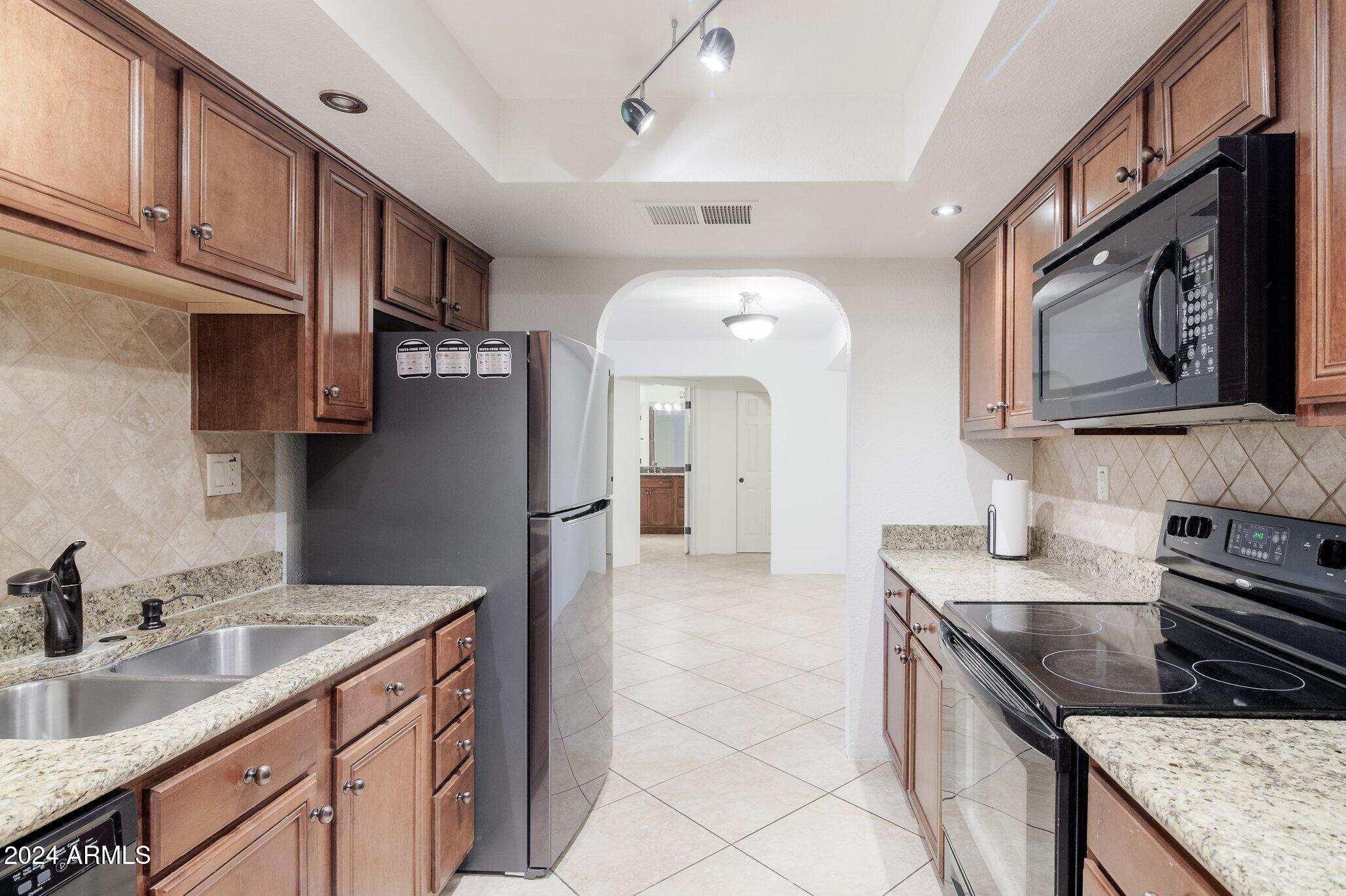 8500 E INDIAN SCHOOL Road 129