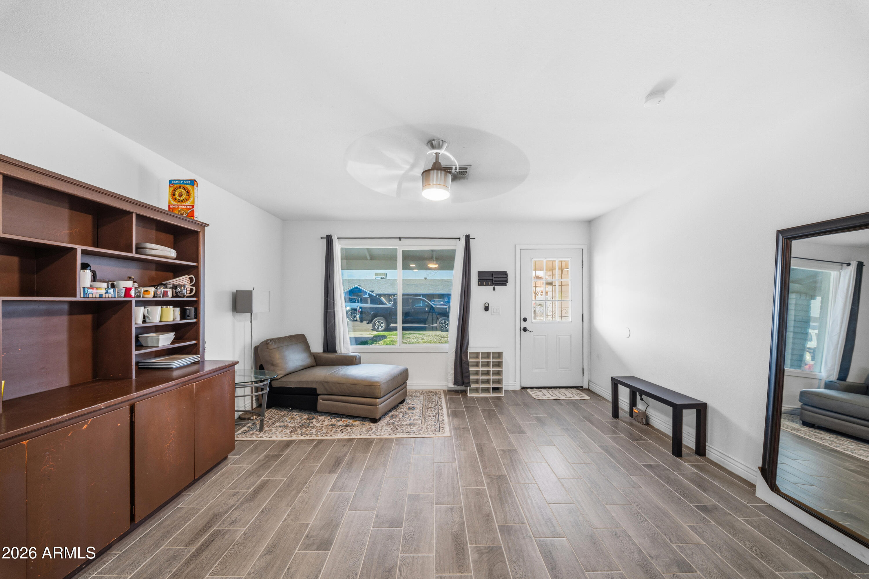 7811 W OREGON Avenue