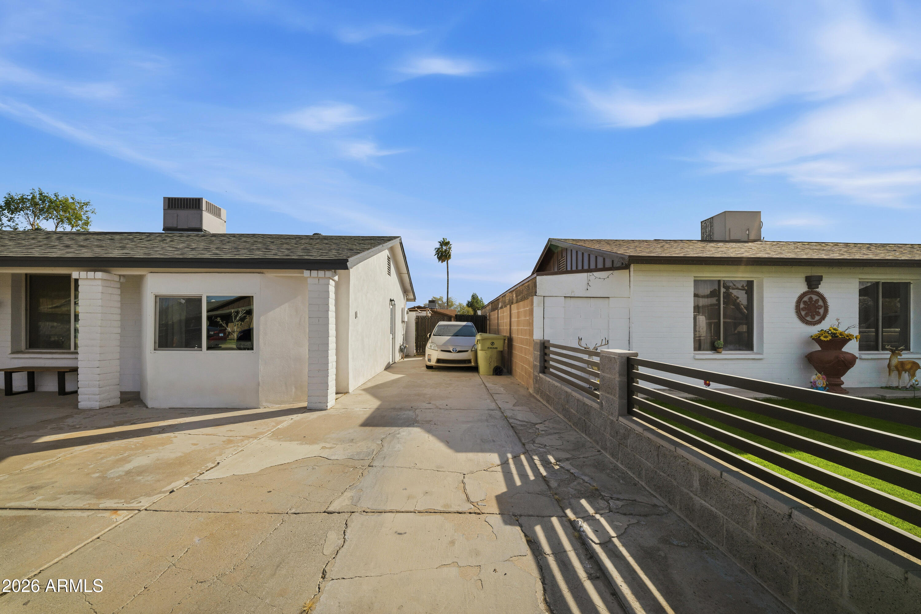 7811 W OREGON Avenue