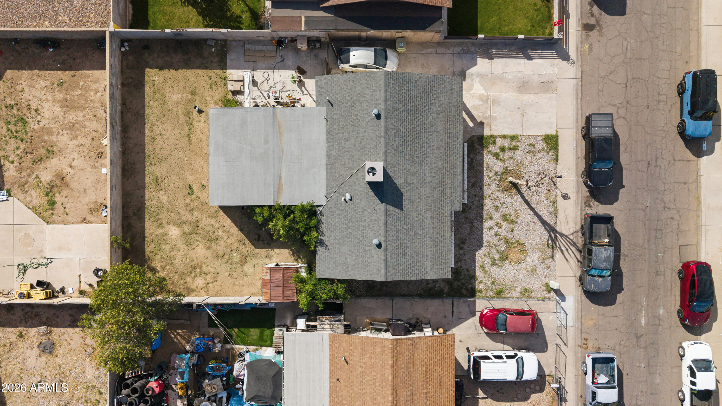 7811 W OREGON Avenue