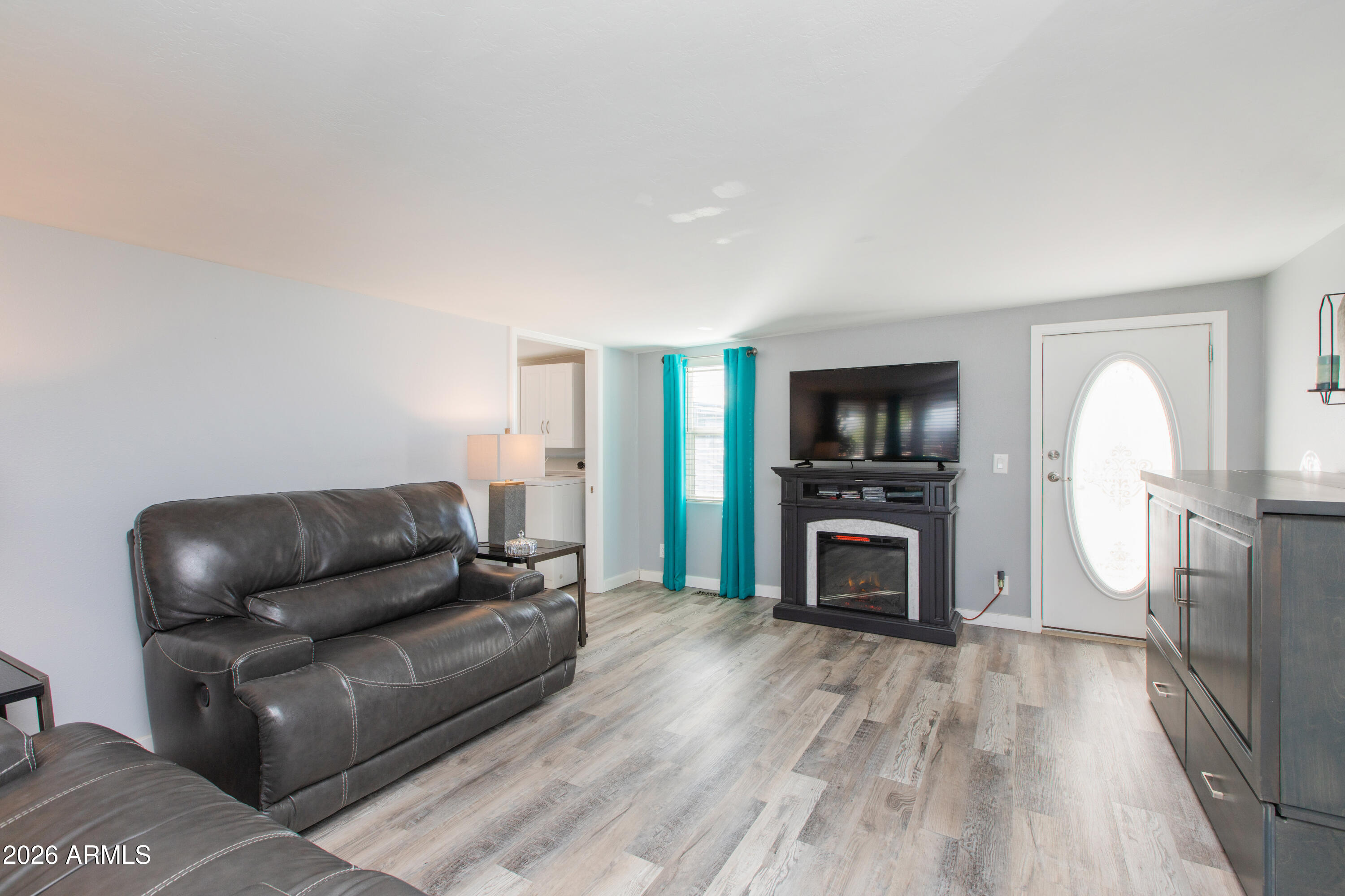 650 N Hawes Road 5605