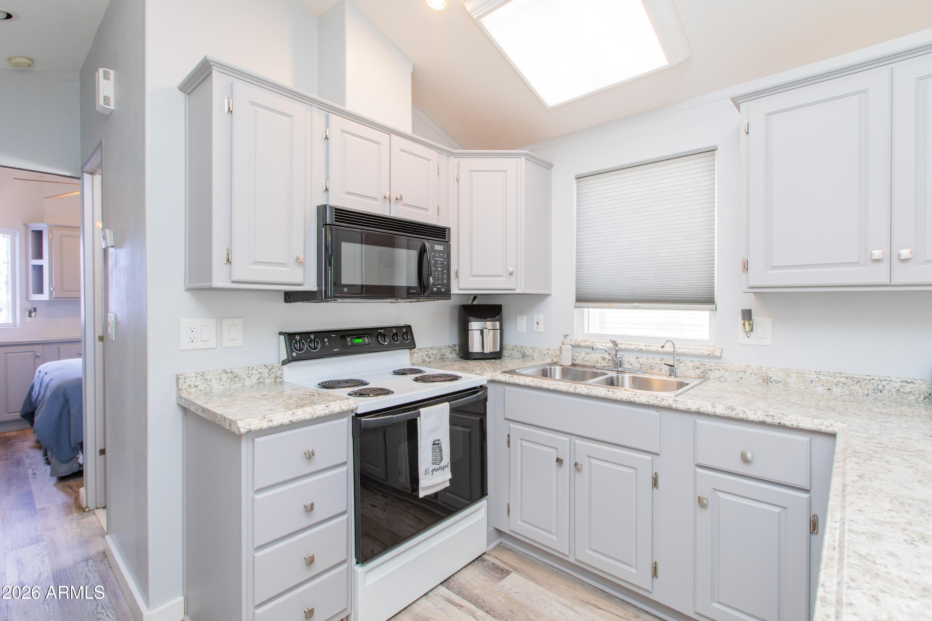 650 N Hawes Road 5605