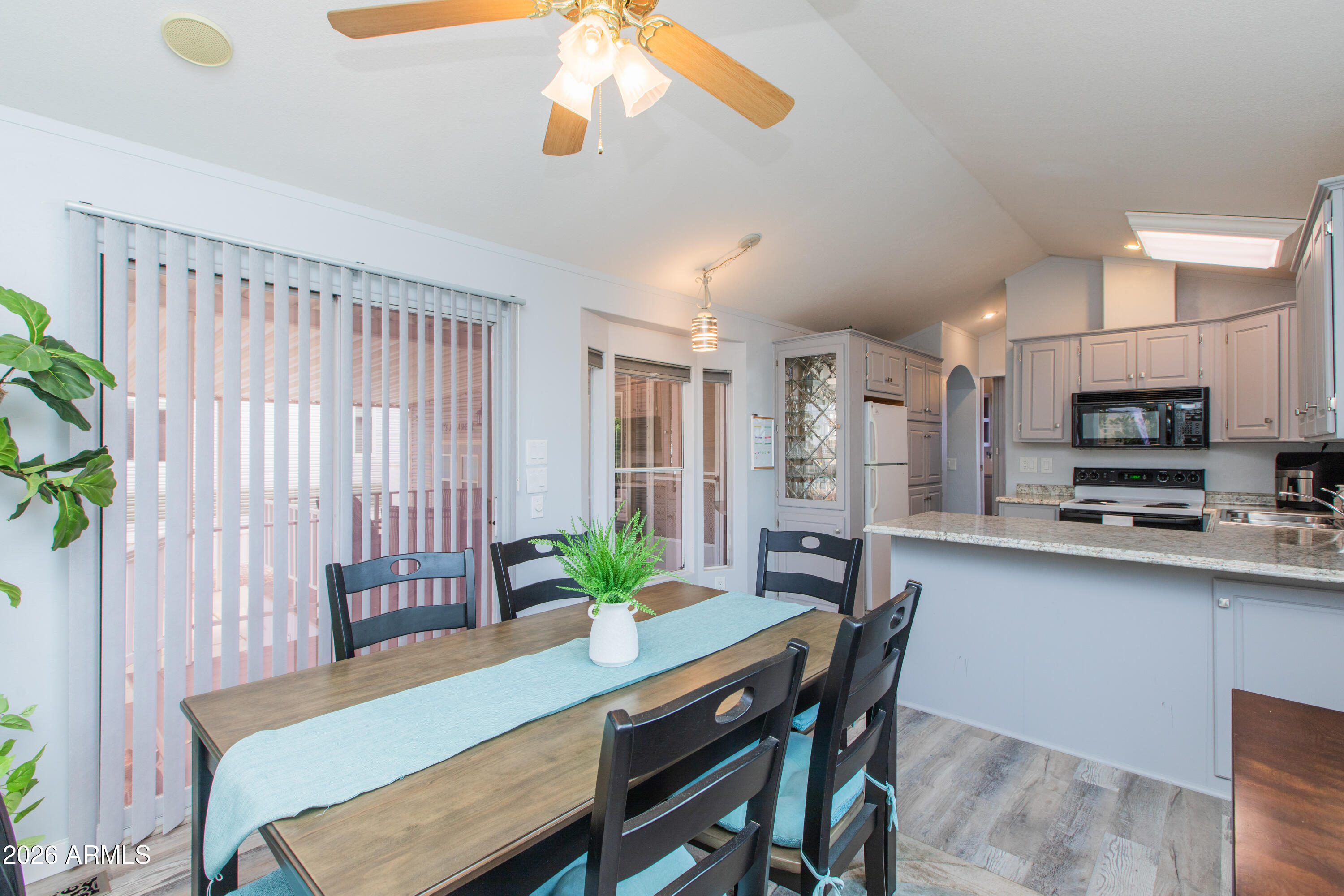 650 N Hawes Road 5605