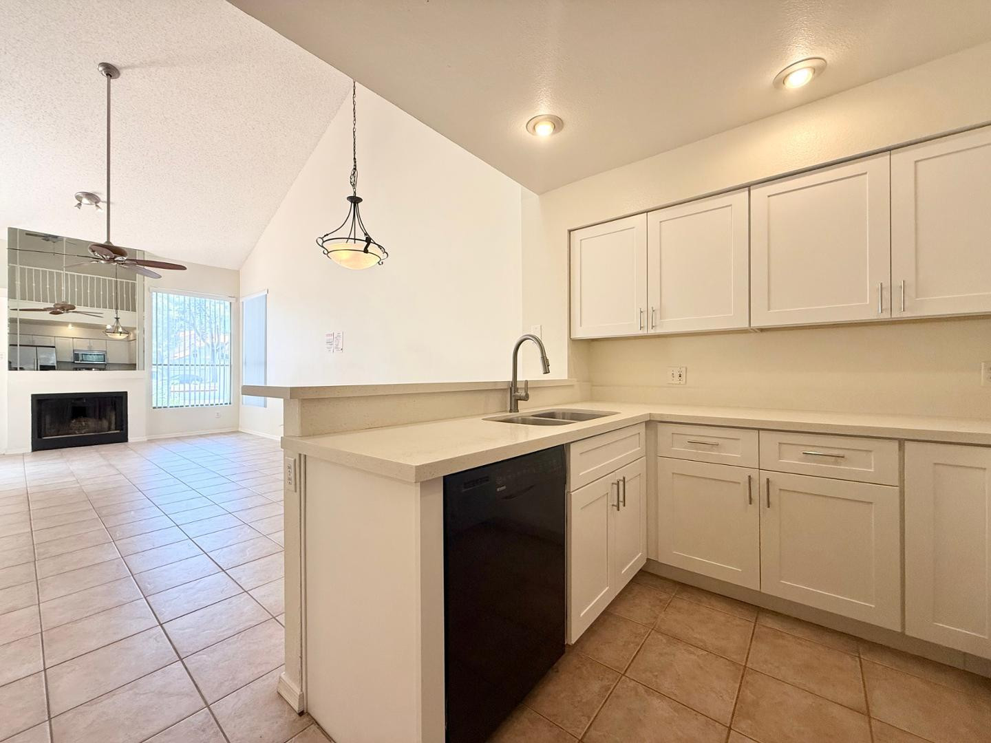 1717 E Union Hills Drive 1073