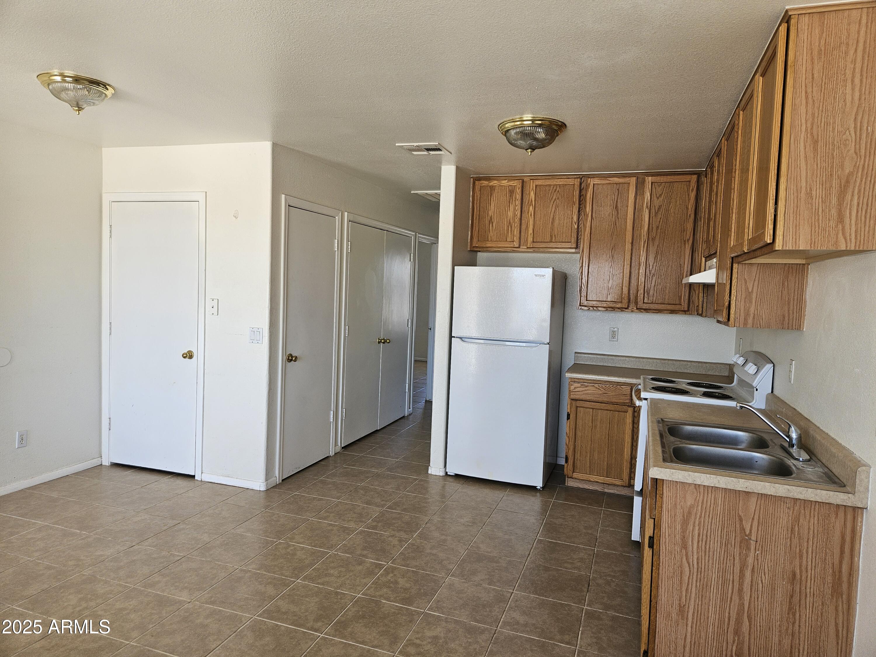 8190 W SERENA Drive