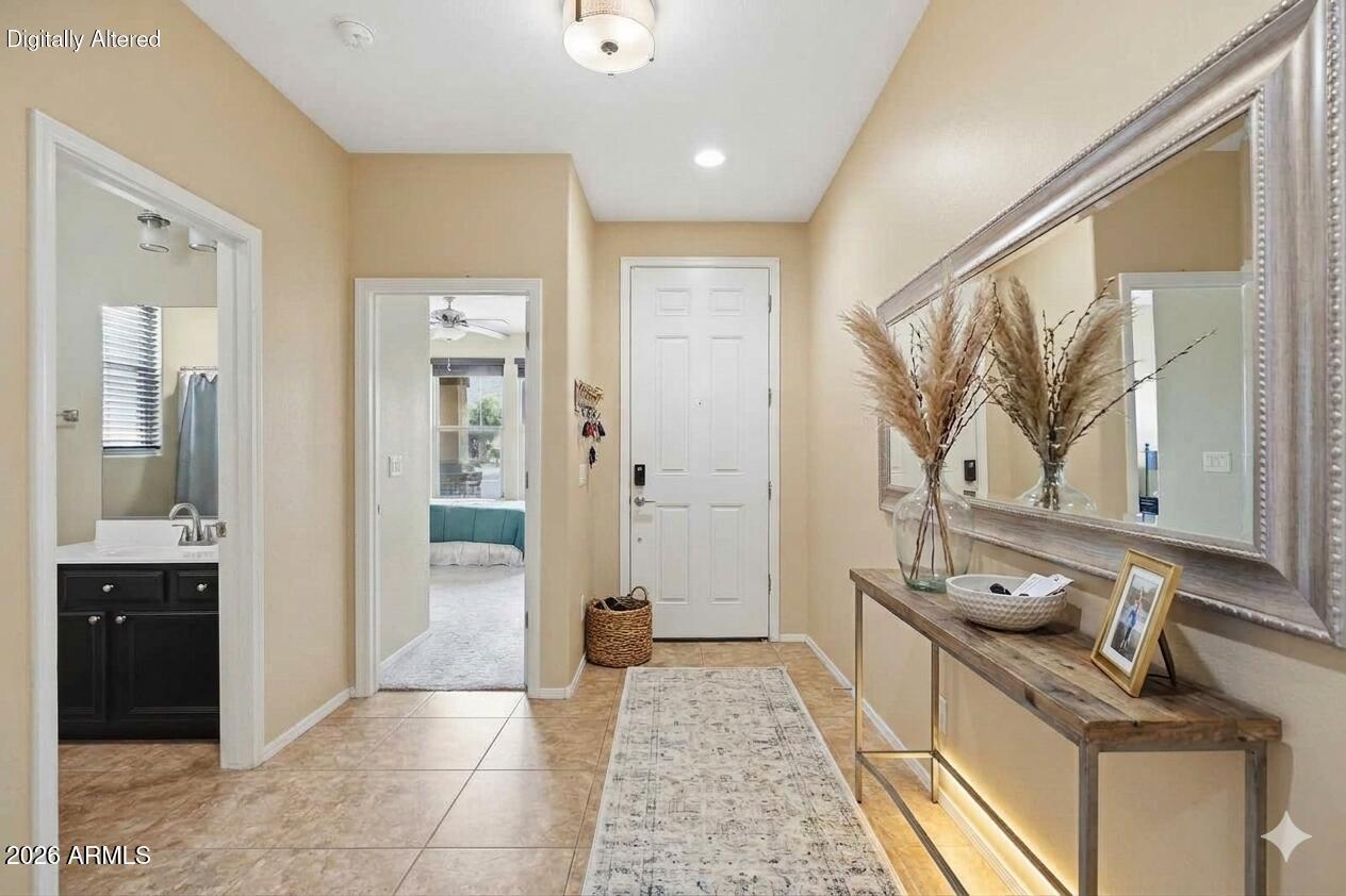 2522 E FAWN Drive