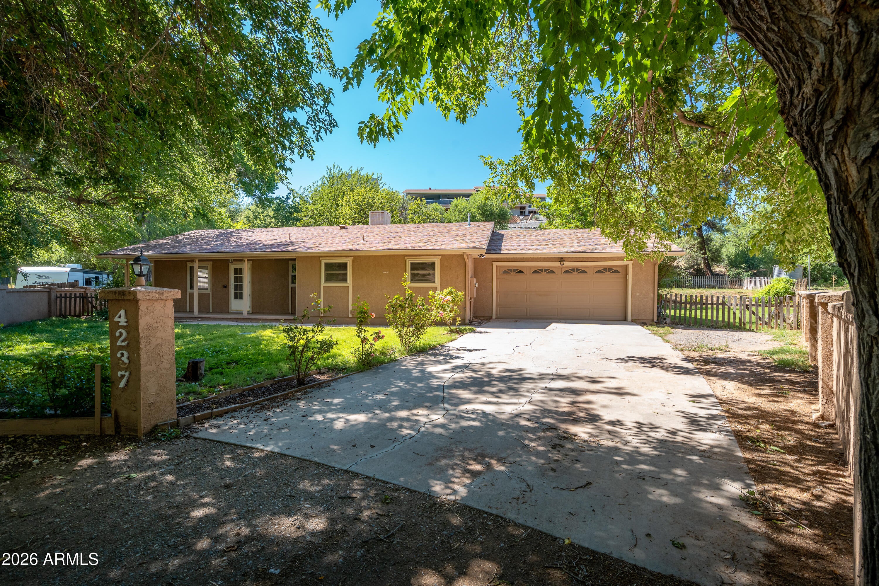 4237 E COMANCHE Drive