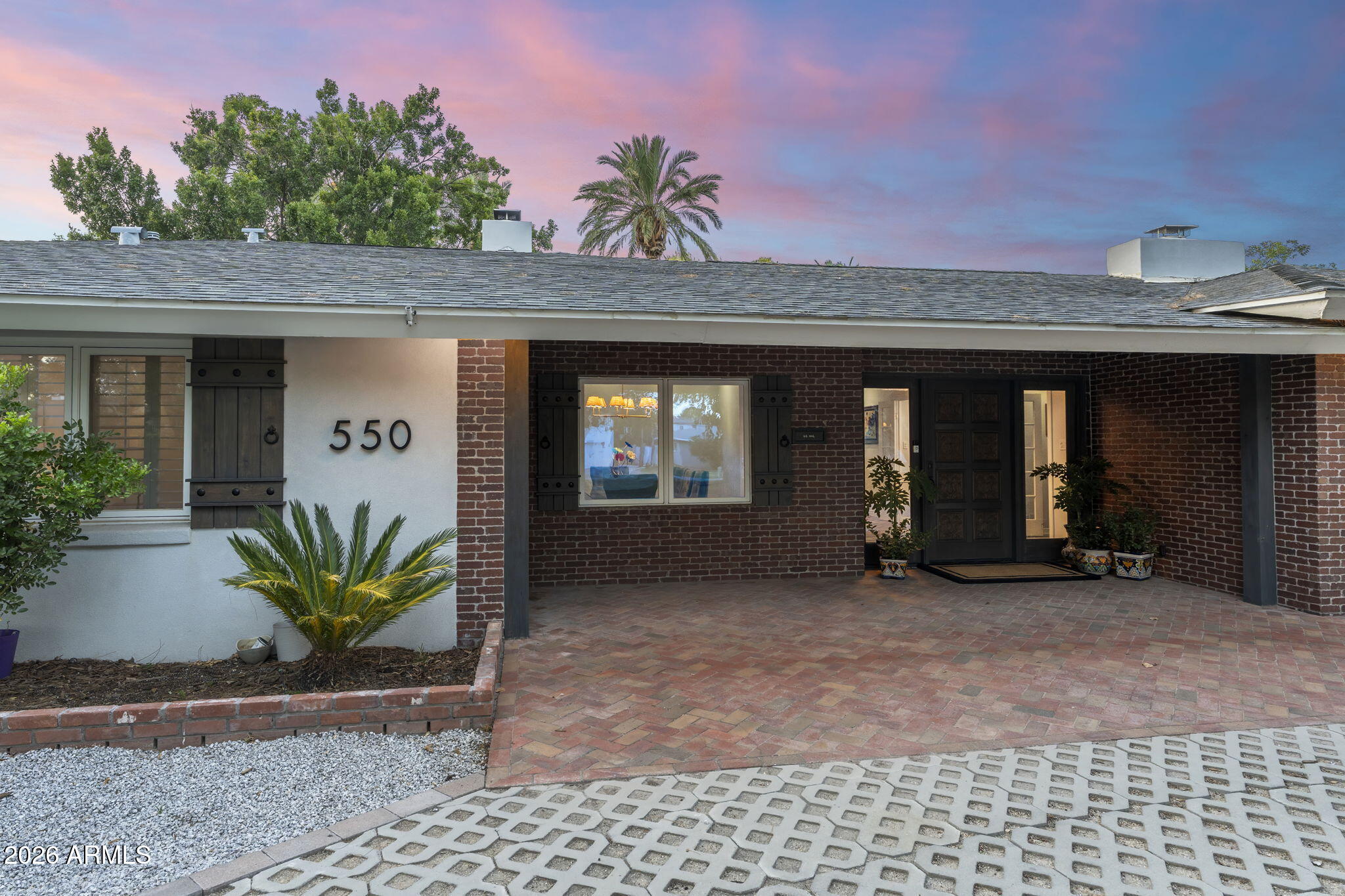 550 W BERRIDGE Lane