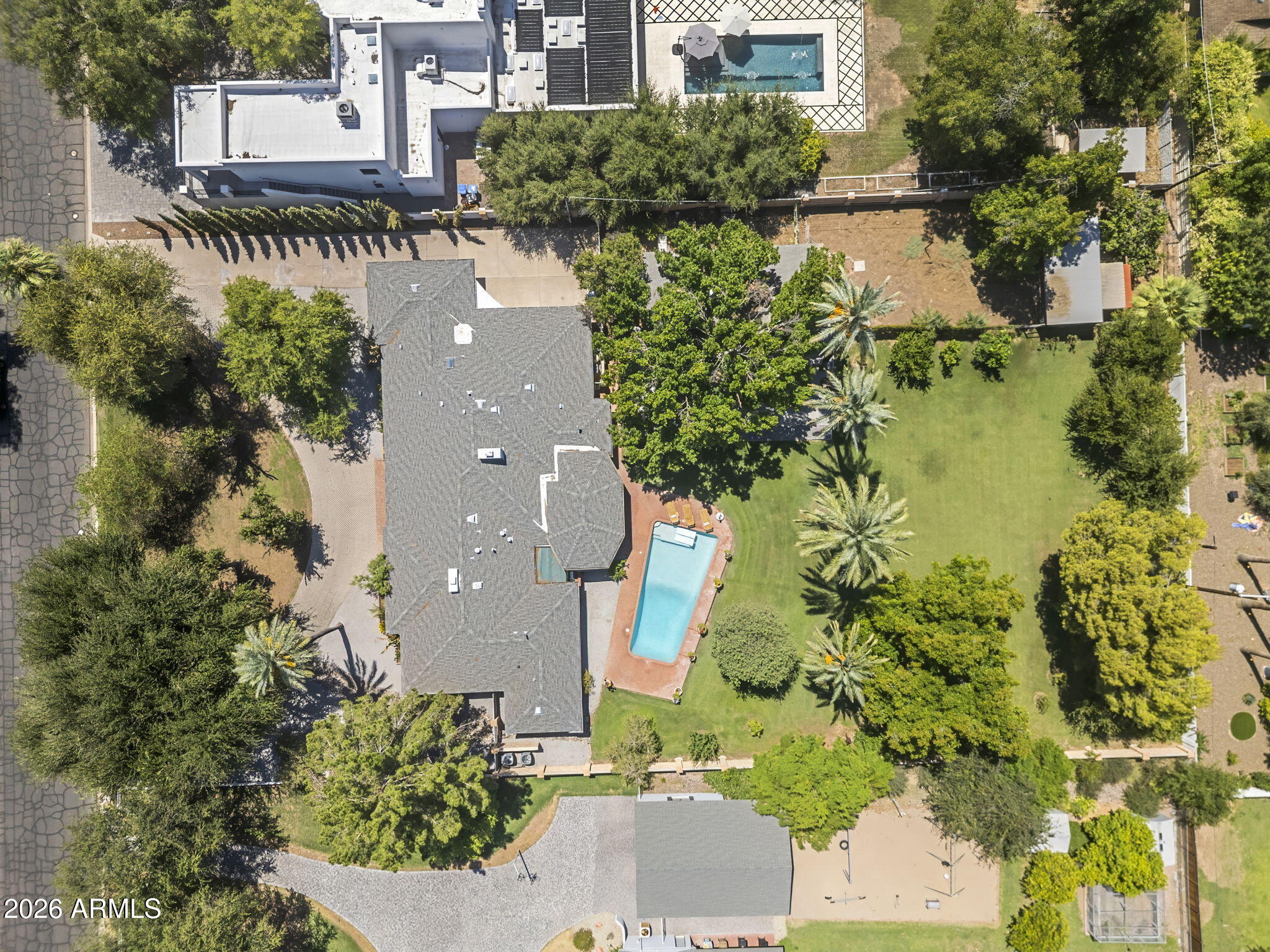 550 W BERRIDGE Lane