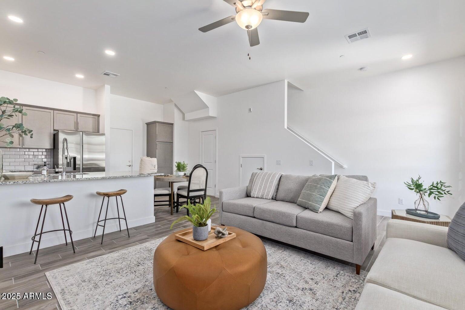 3230 E THOMAS Road 114