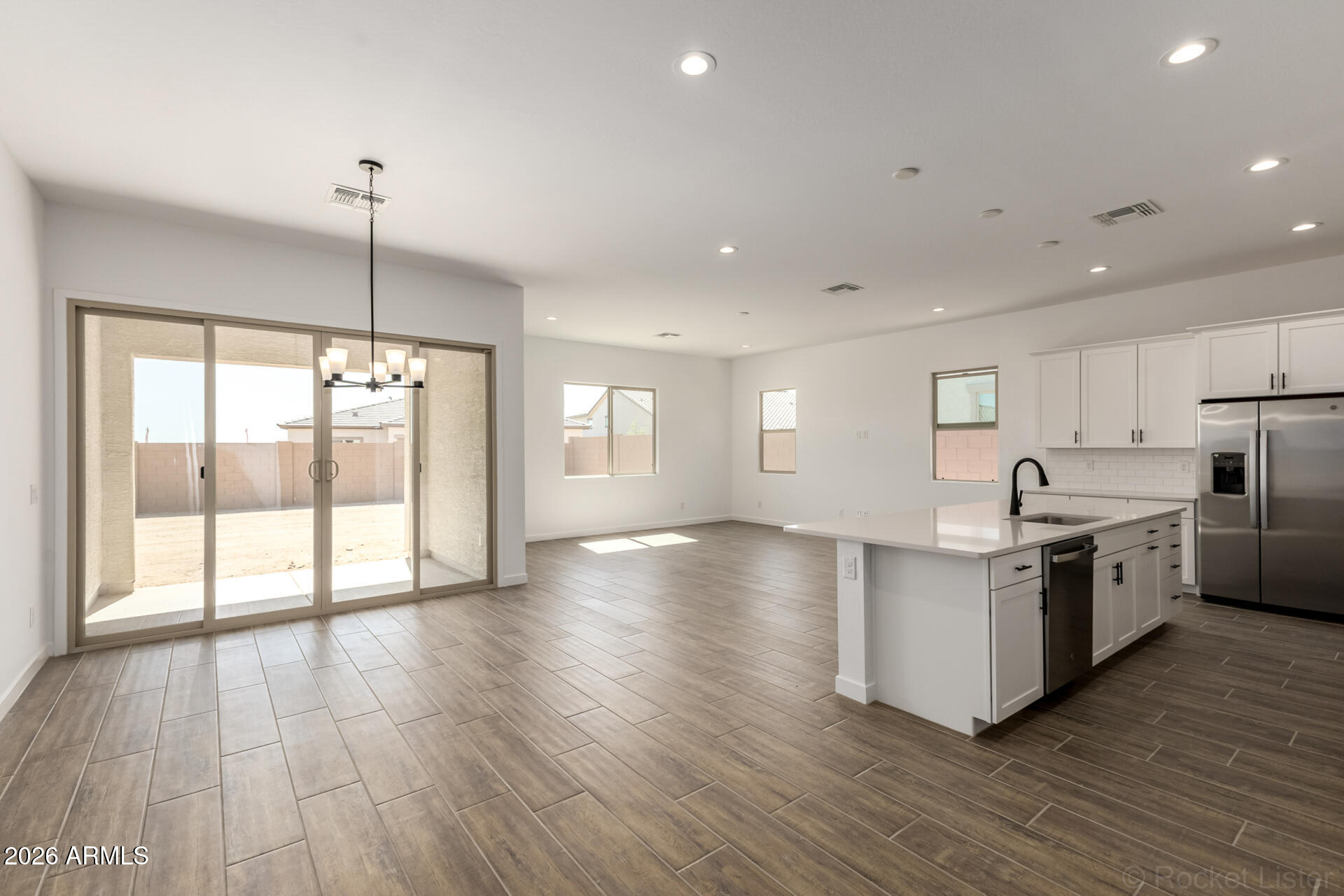 15769 W DESERT HOLLOW Drive