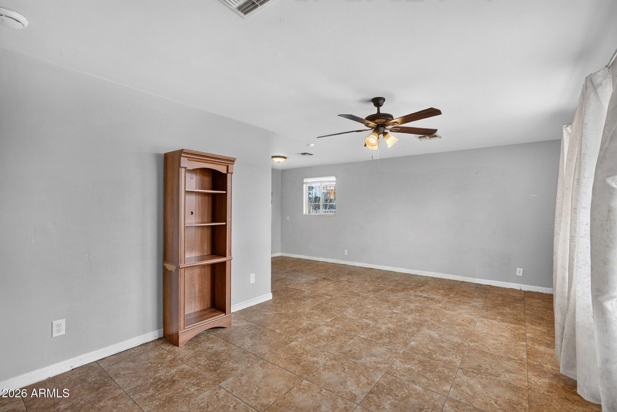 1032 N 27TH Drive