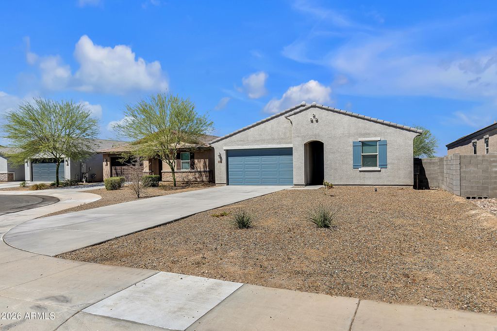 Photo of 12660 W State Court, Glendale, AZ 85307 (MLS # 7011930)